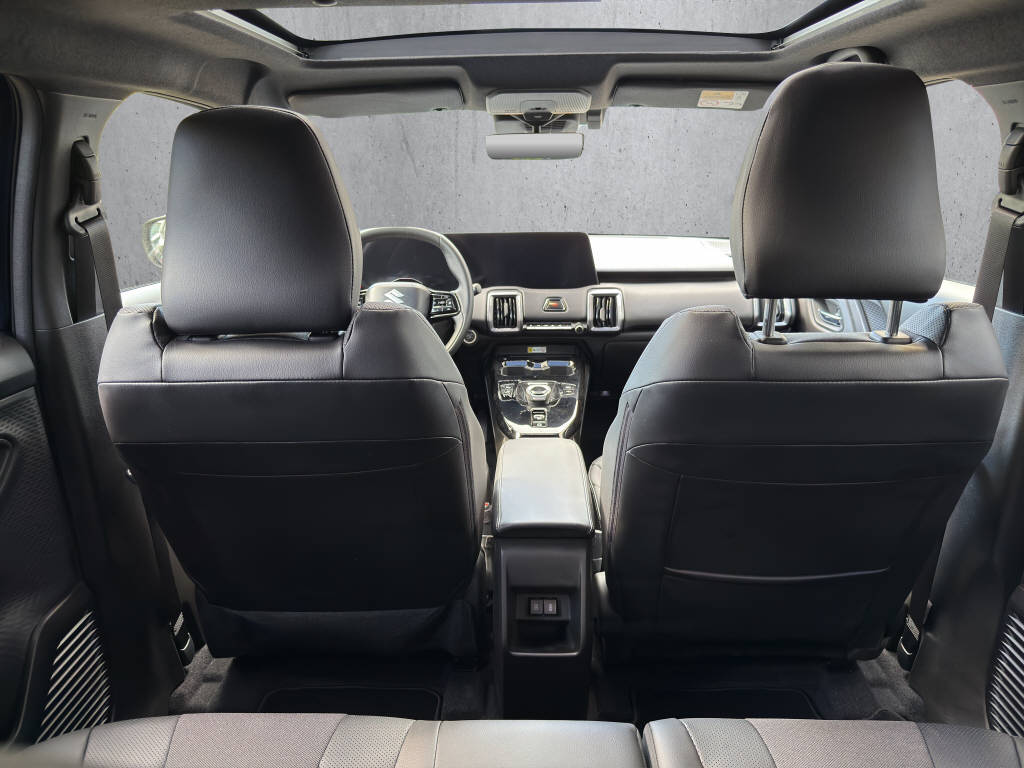 SUZUKI e Vitara Compact Top 4x4-image-10