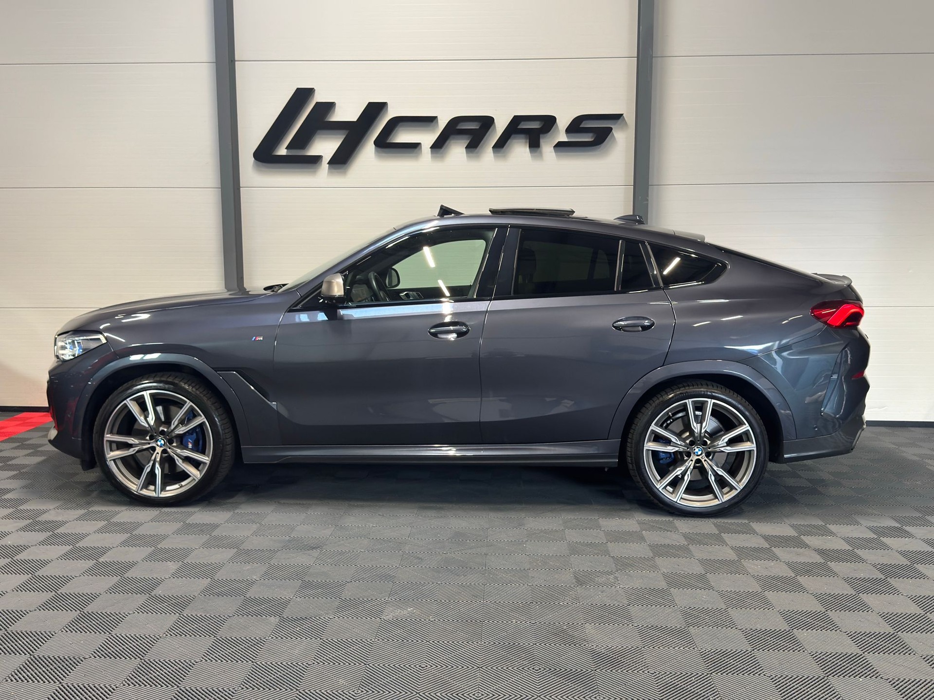 BMW X6 M50i-image-1