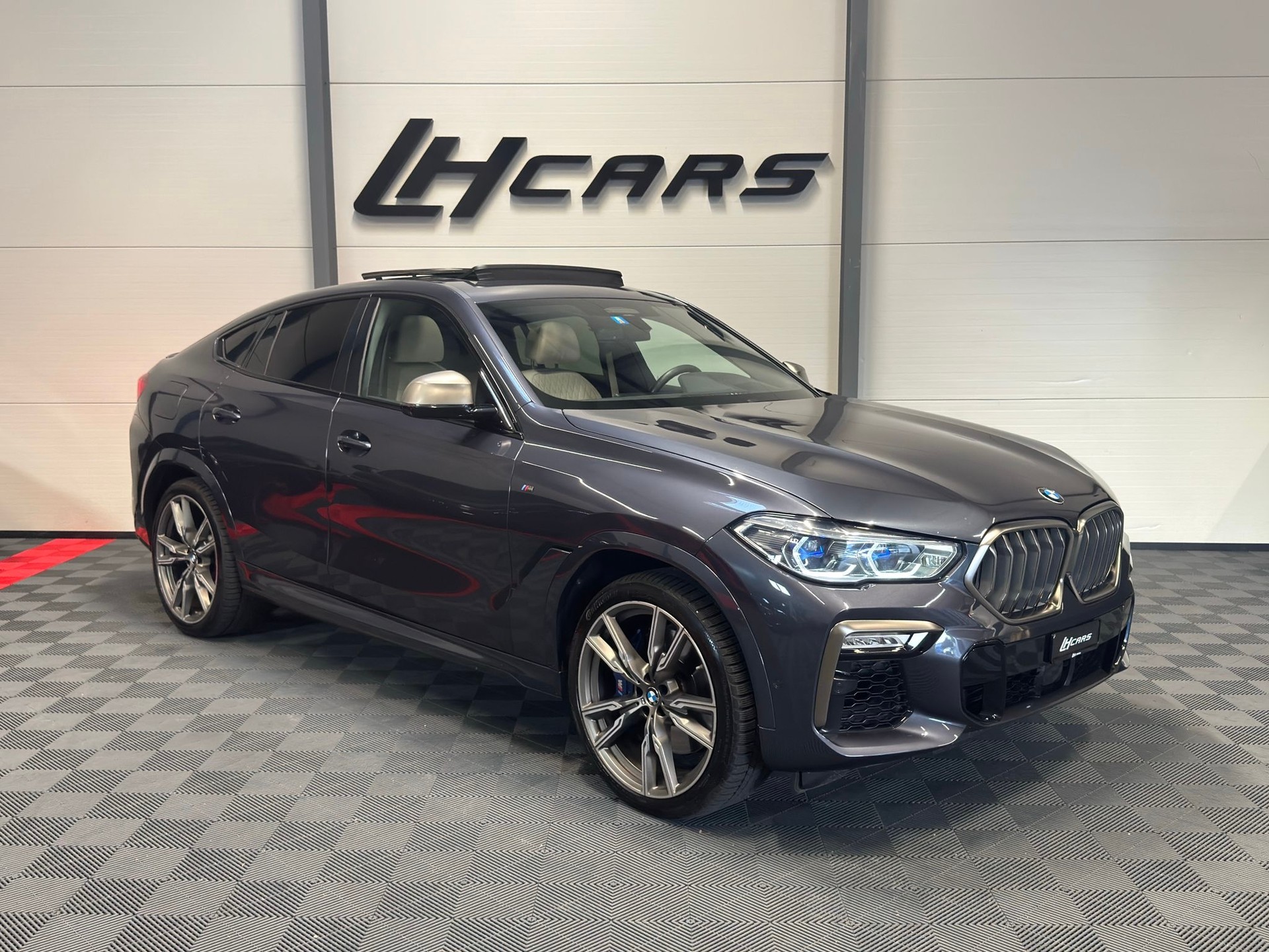 BMW X6 M50i-image-5