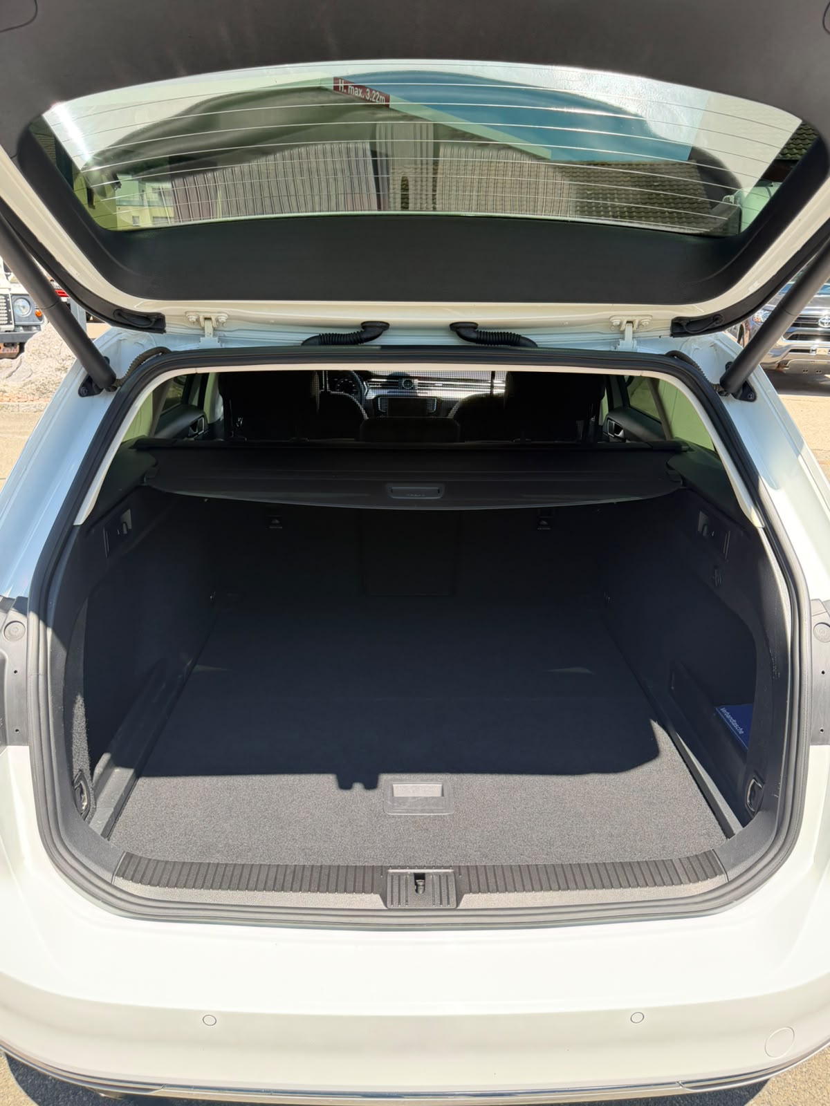 VW Passat Variant 2.0 TDI BMT Comfortline DSG 4Motion-image-10
