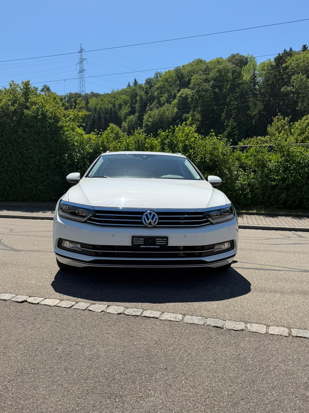 VW Passat Variant 2.0 TDI BMT Comfortline DSG 4Motion-image-1