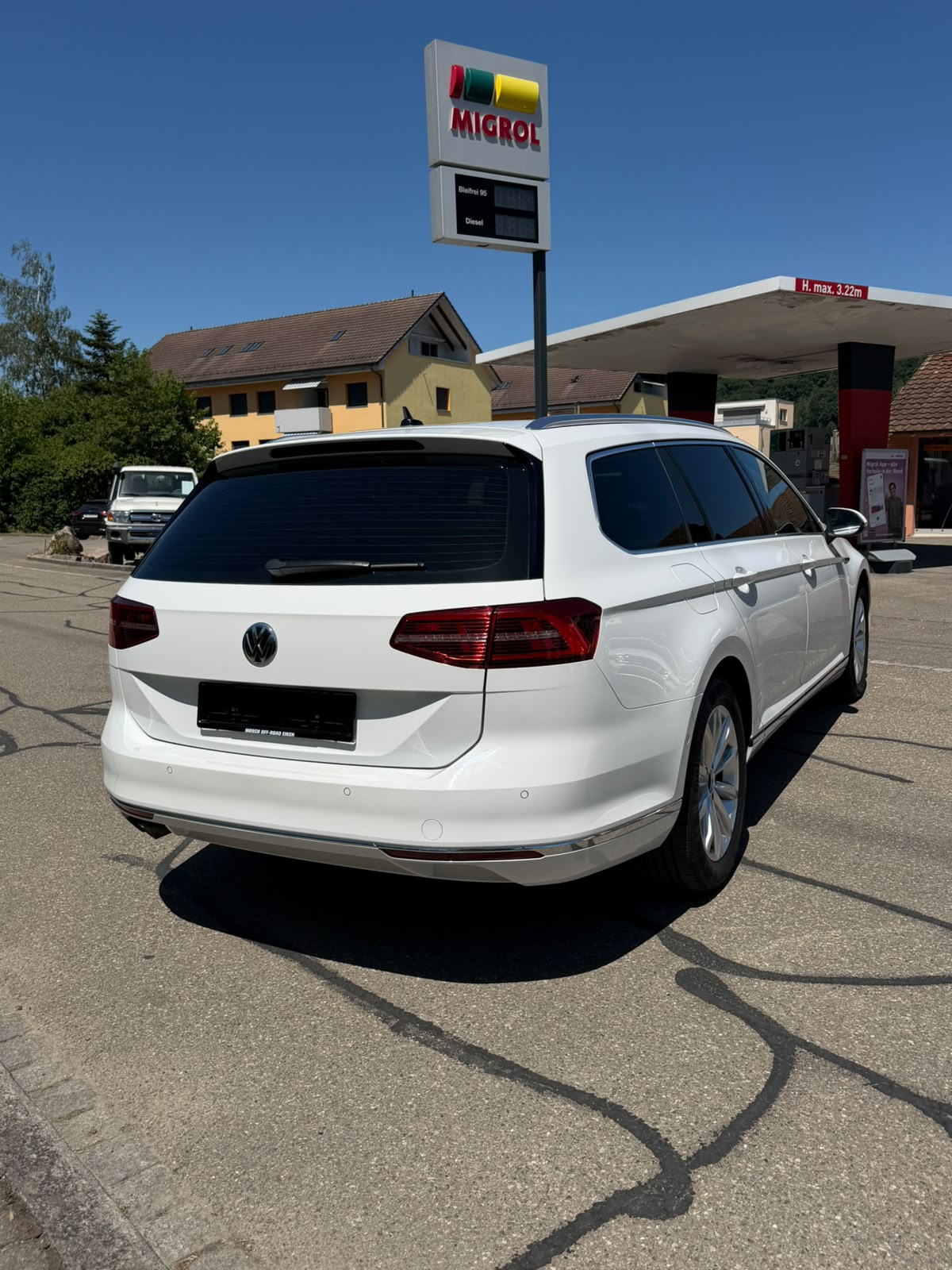 VW Passat Variant 2.0 TDI BMT Comfortline DSG 4Motion-image-6