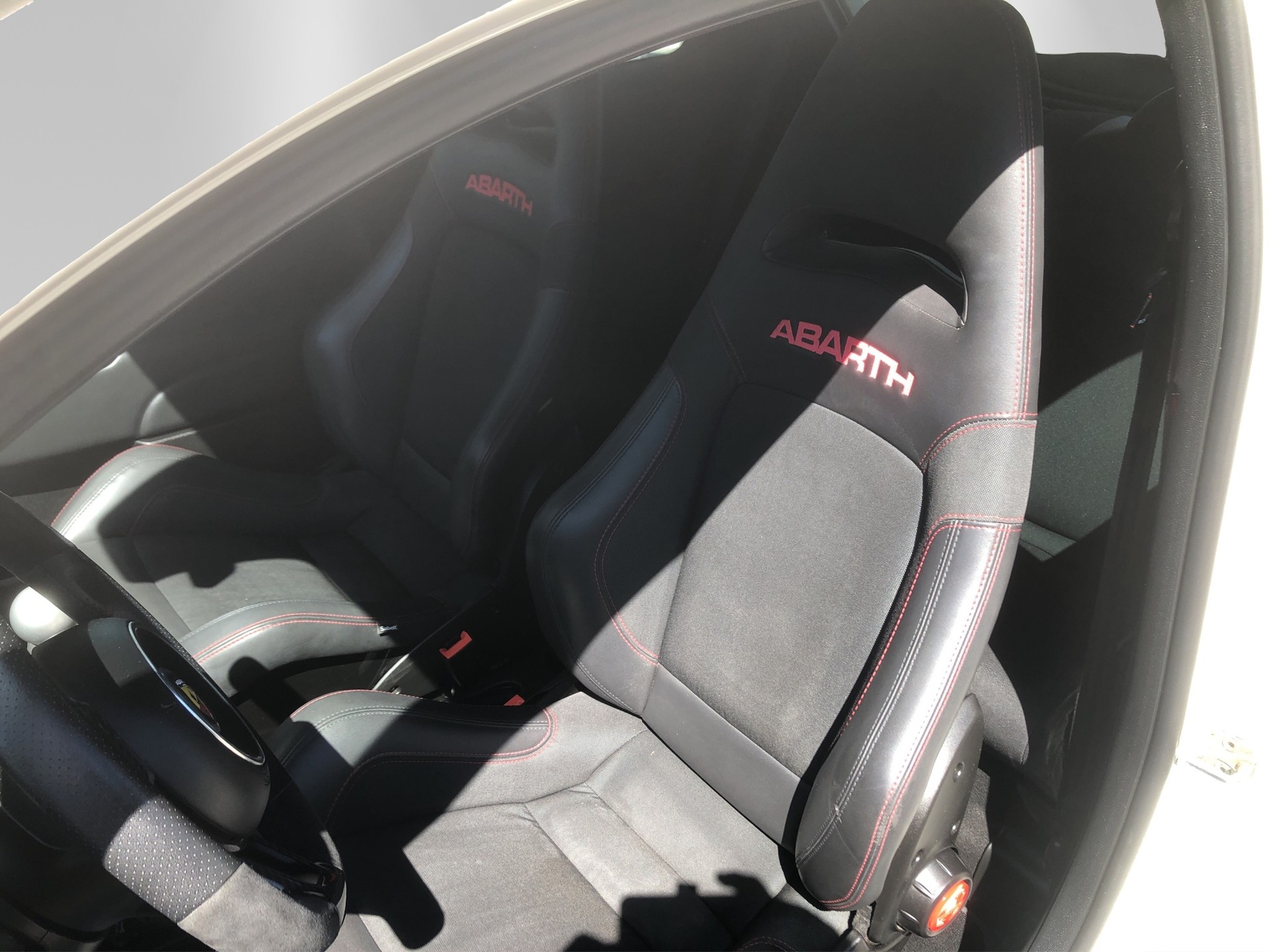 FIAT 695 1.4 16V Turbo Abarth Competizione-image-8