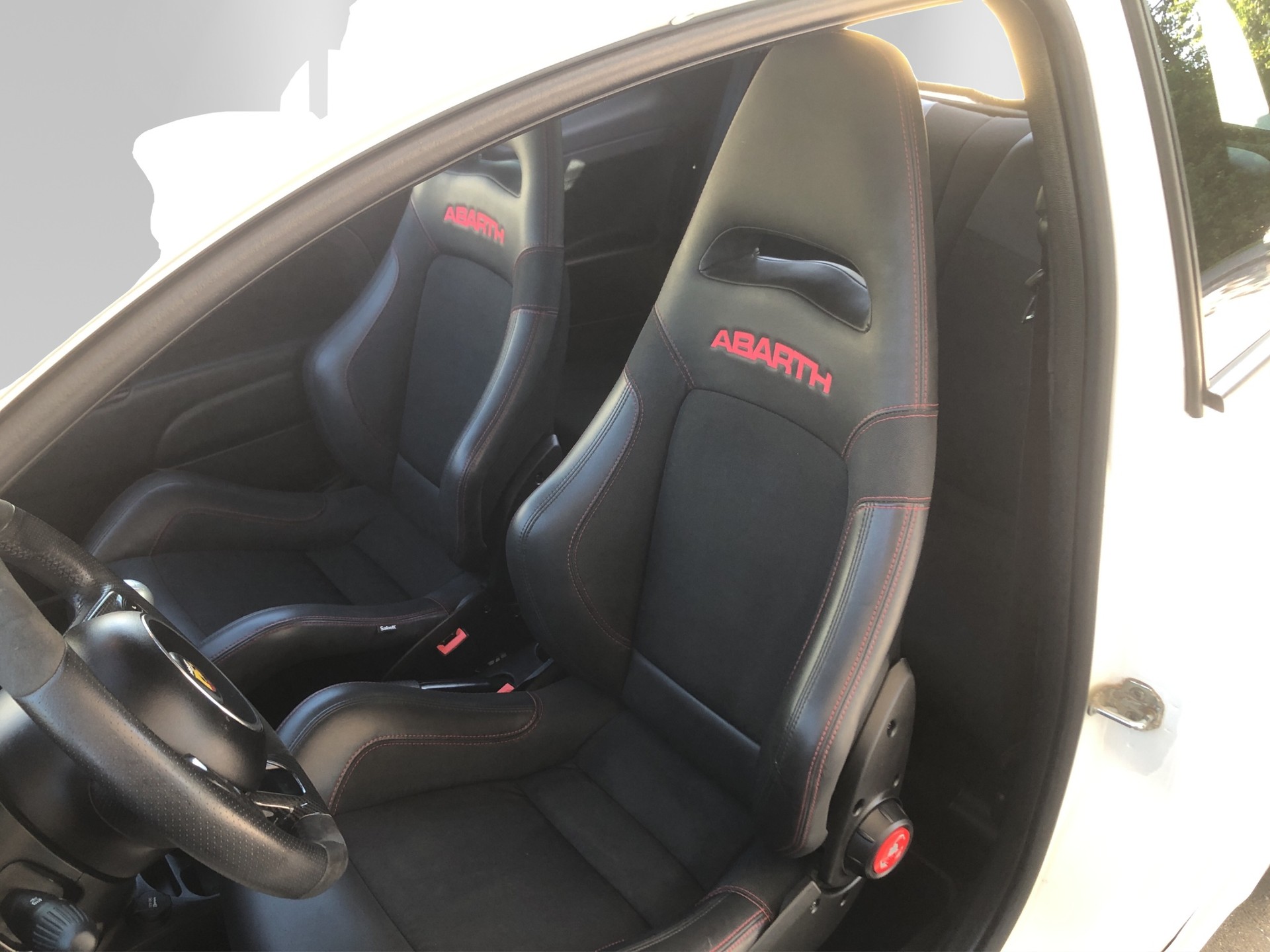 FIAT 695 1.4 16V Turbo Abarth Competizione-image-12