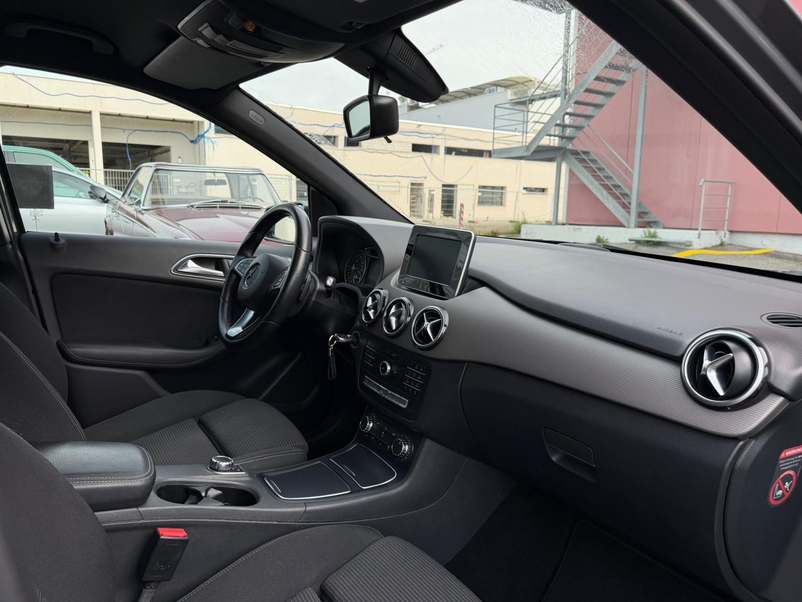 MERCEDES-BENZ B 220 CDI Style 7G-DCT-image-17