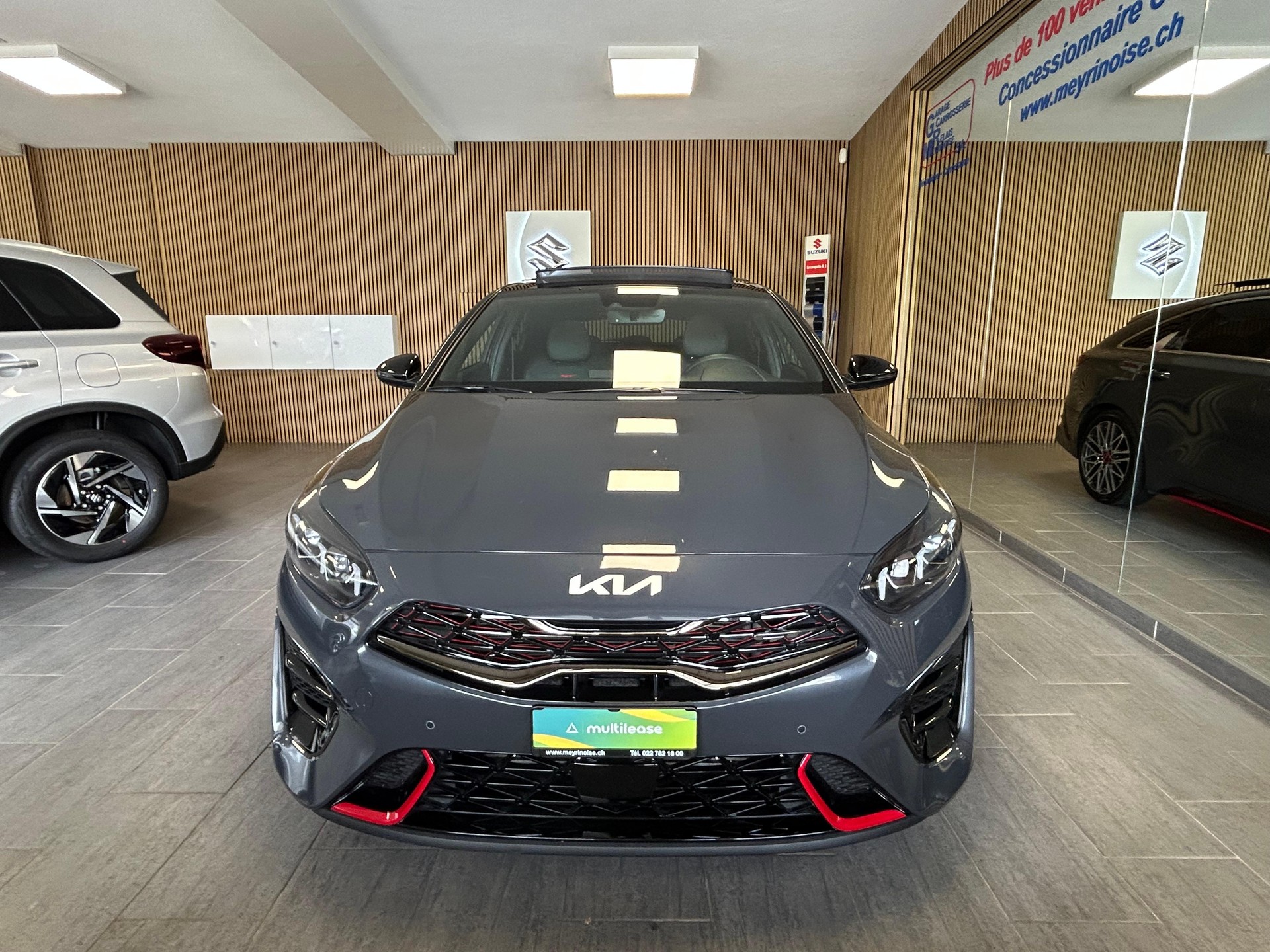 KIA ProCeed 1.6 T-GDi GT-showroom-element-3