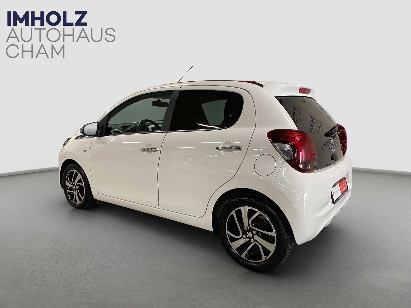 PEUGEOT 108 1.2 PureTech Allure Top-showroom-element-2