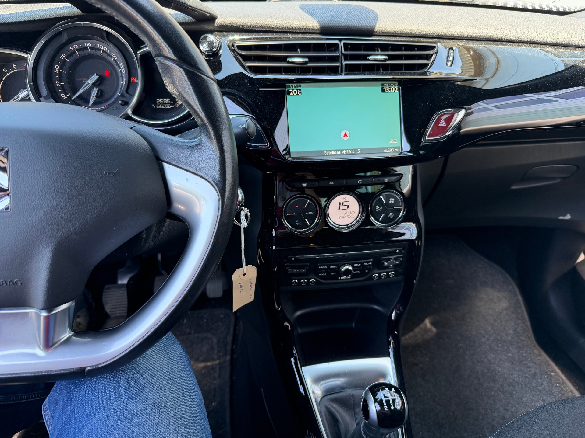 DS AUTOMOBILES DS3 1.6 VTi SO Chic-image-13