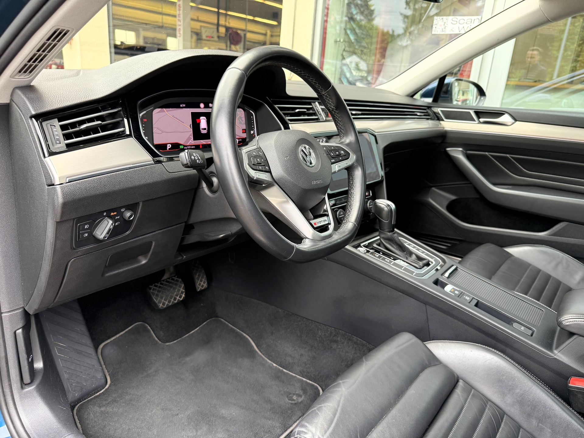 VW Passat 2.0 TDI BMT Elegance 4Motion DSG-image-13