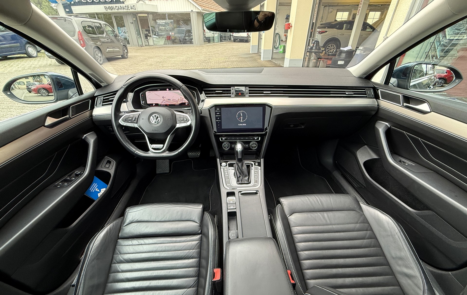 VW Passat 2.0 TDI BMT Elegance 4Motion DSG-image-10