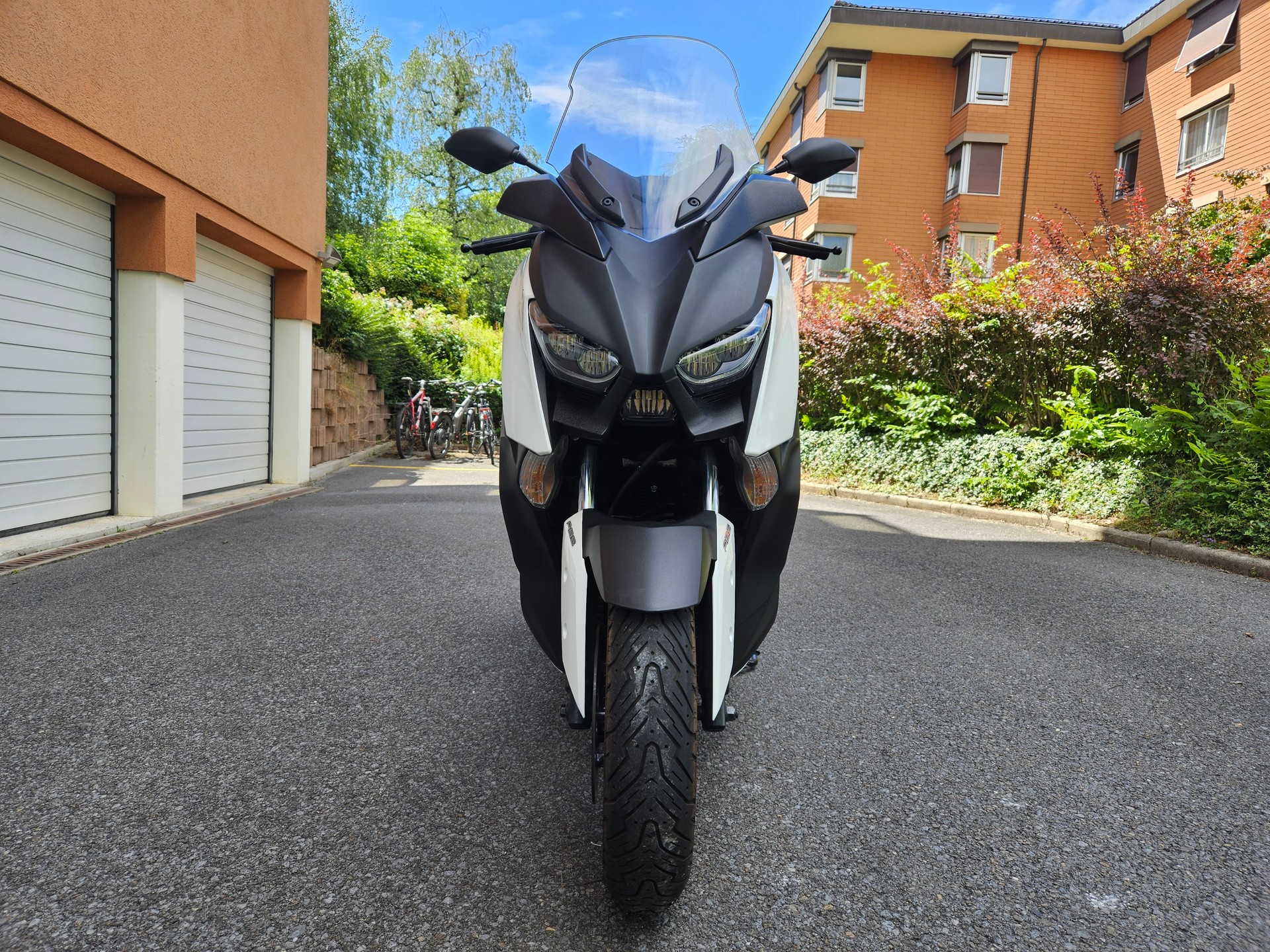 YAMAHA X-Max CZD 300 ABS-image-1
