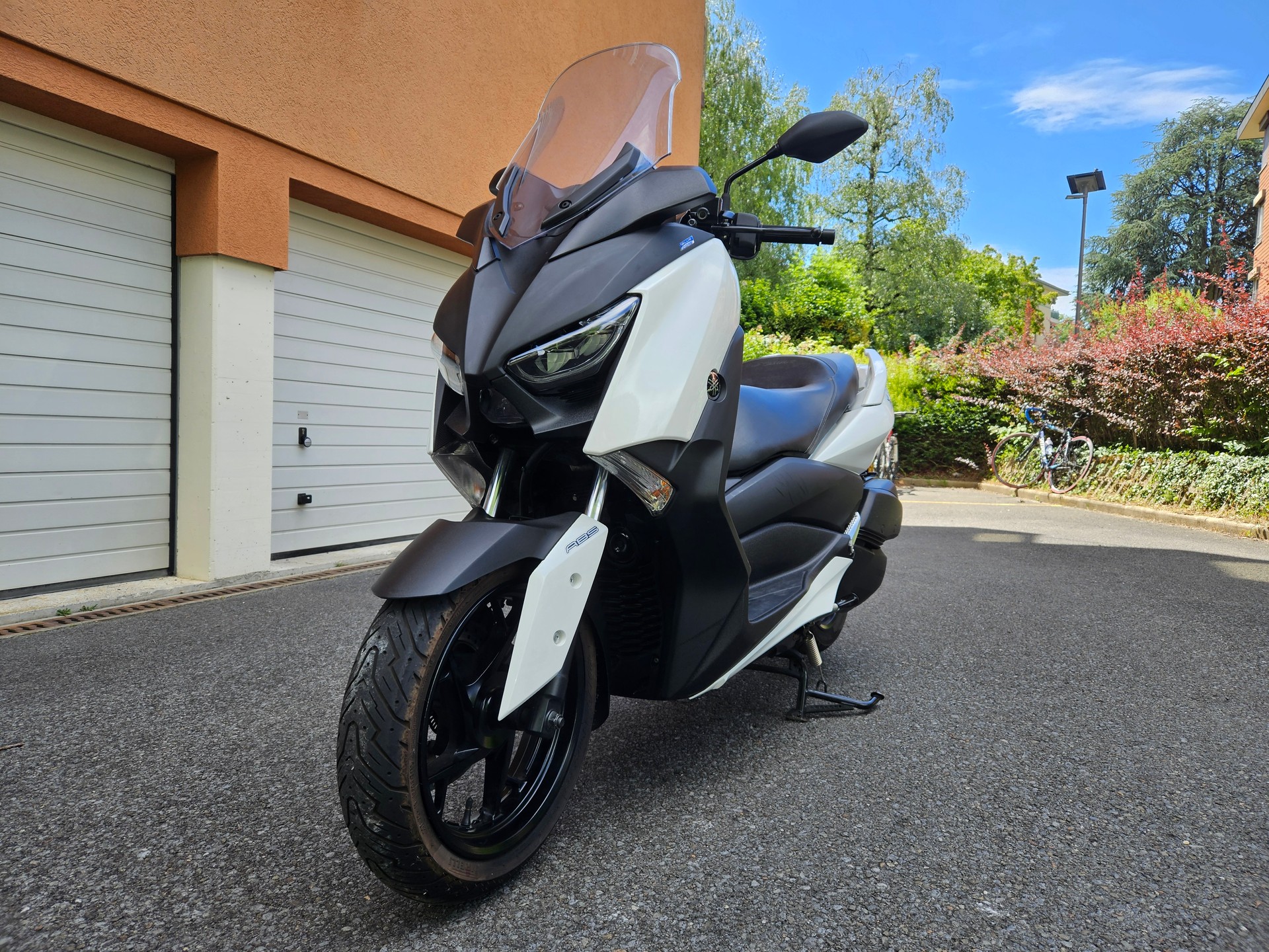 YAMAHA X-Max CZD 300 ABS-image-2