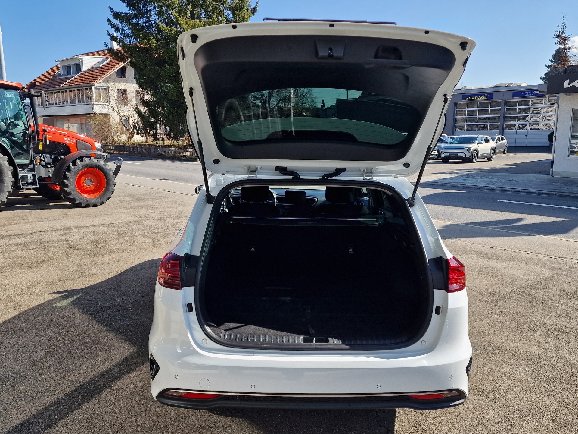 KIA Ceed Sportswagon 1.4 T-GDi Power 25 DCT-showroom-element-3