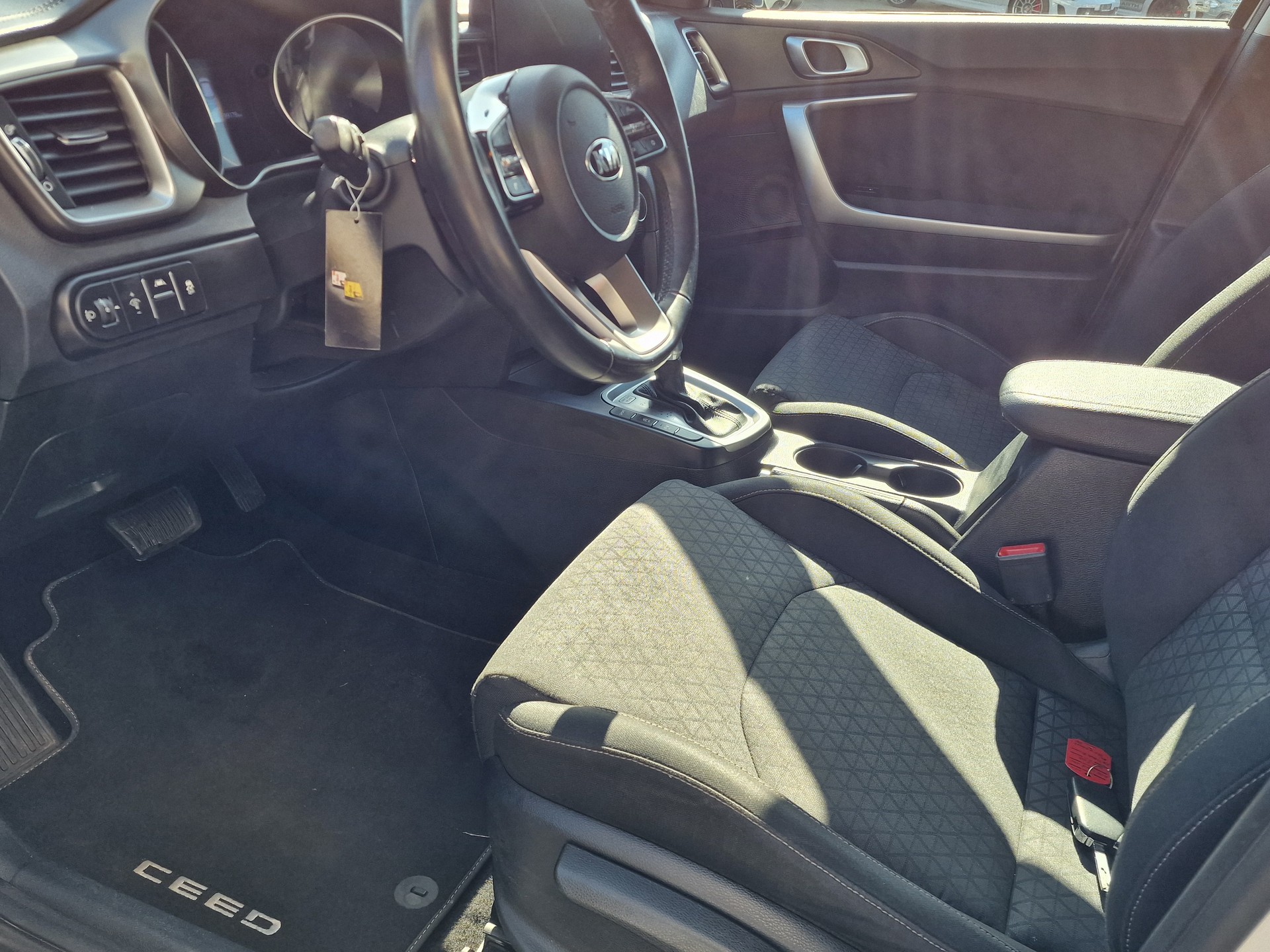 KIA Ceed Sportswagon 1.4 T-GDi Power 25 DCT-image-6