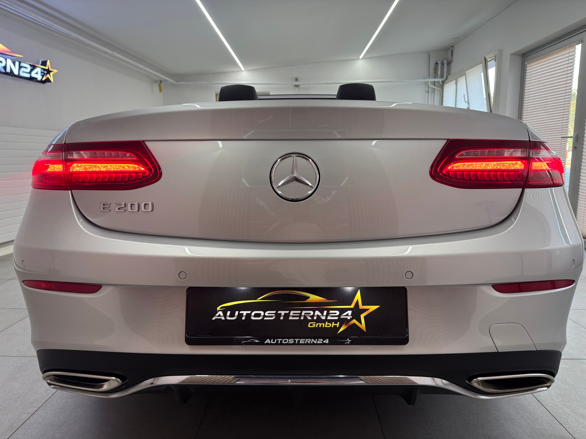 MERCEDES-BENZ E 200 Cabriolet AMG Line 9G-Tronic*CH-Fahrzeug*-showroom-element-3