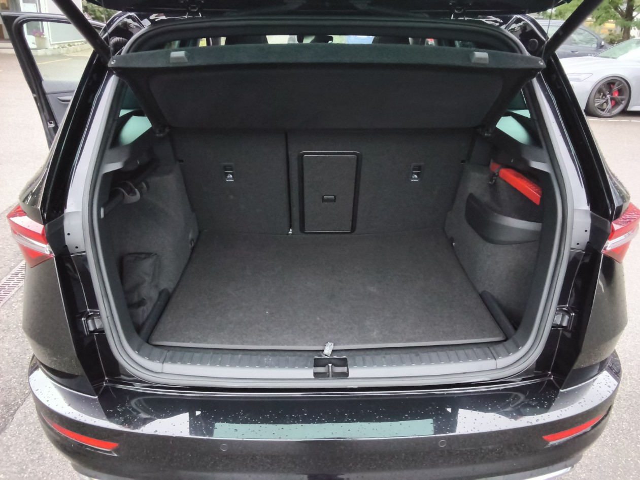 SKODA Karoq 2.0 TDI CR Sport Line 4x4 DSG-image-13