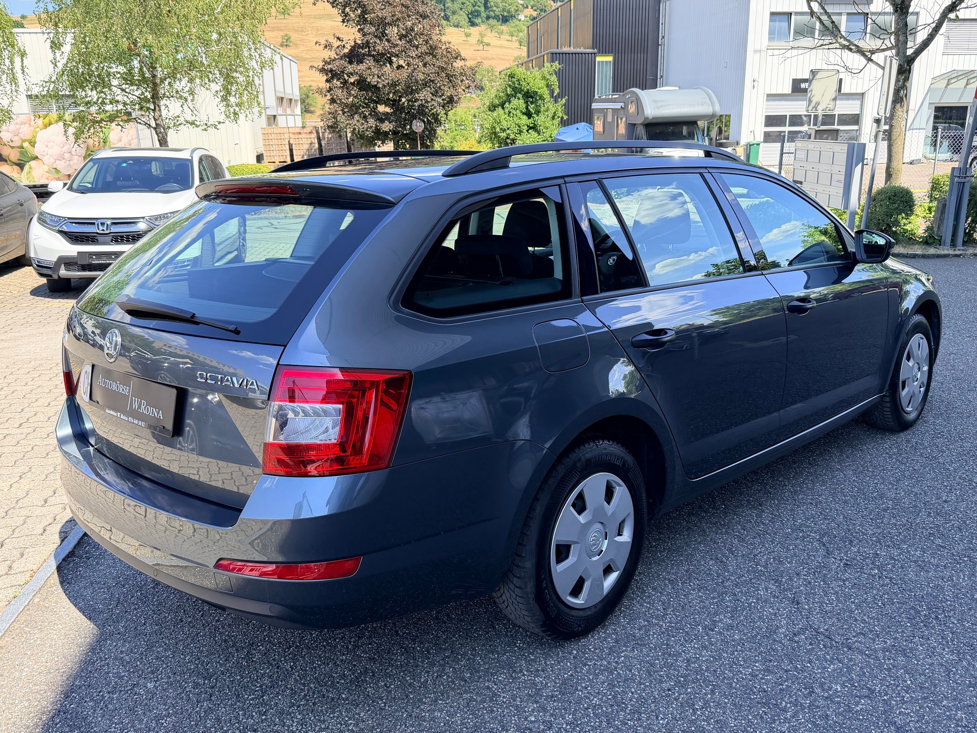 SKODA Octavia Combi 1.2 TSI Ambition-showroom-element-2