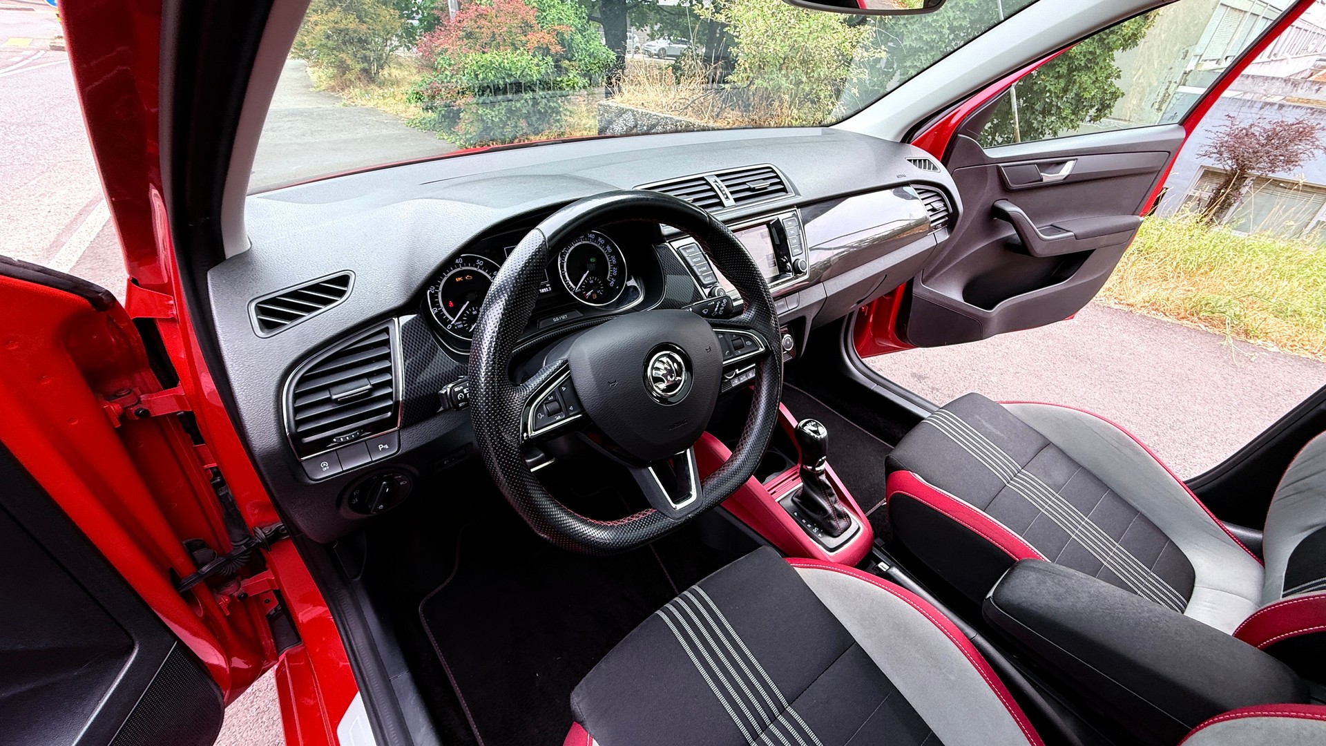 SKODA Fabia 1.2 TSI Monte Carlo DSG-image-10