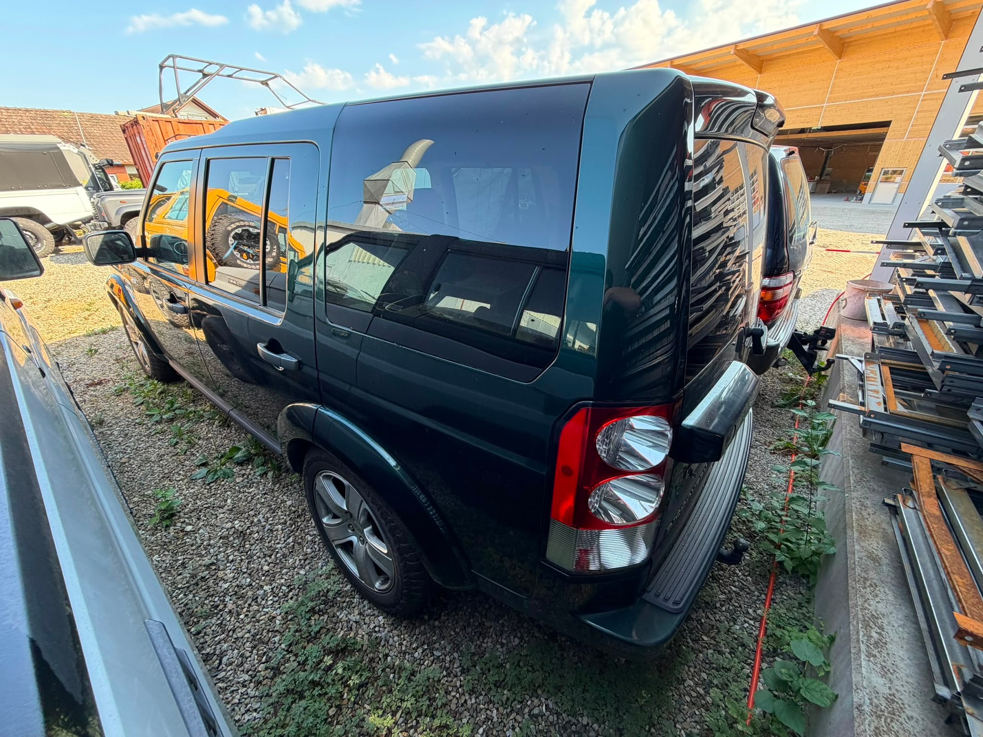 LAND ROVER Discovery 3.0 SDV6 HSE Automatic-image-2