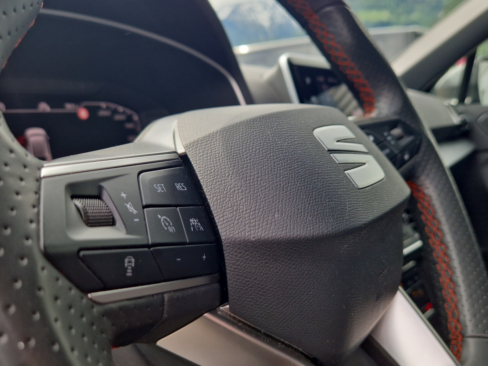 SEAT Tarraco 2.0TSI 4Drive Hola FR DSG-image-13