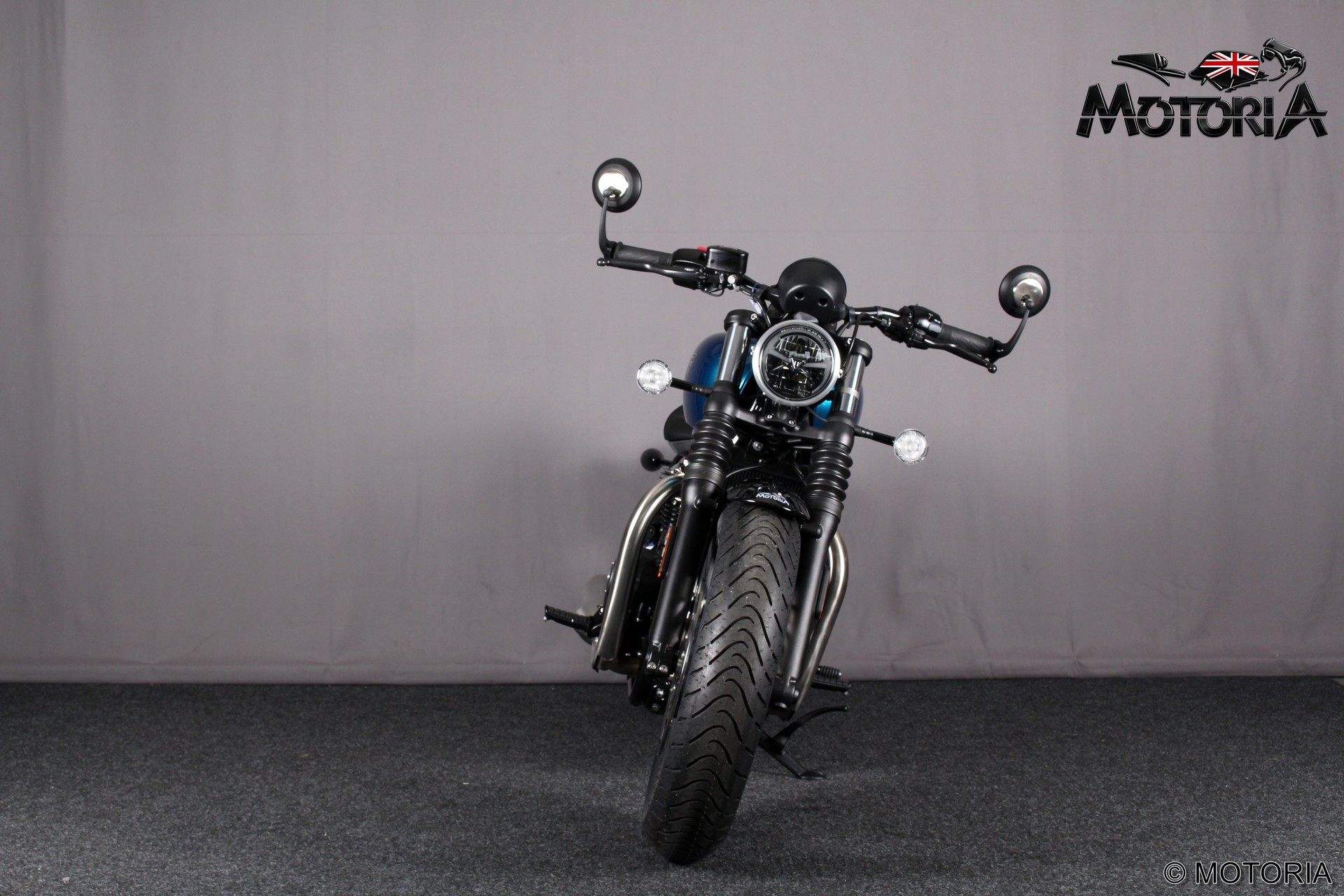 TRIUMPH Bonneville 1200 Bobber-image-7