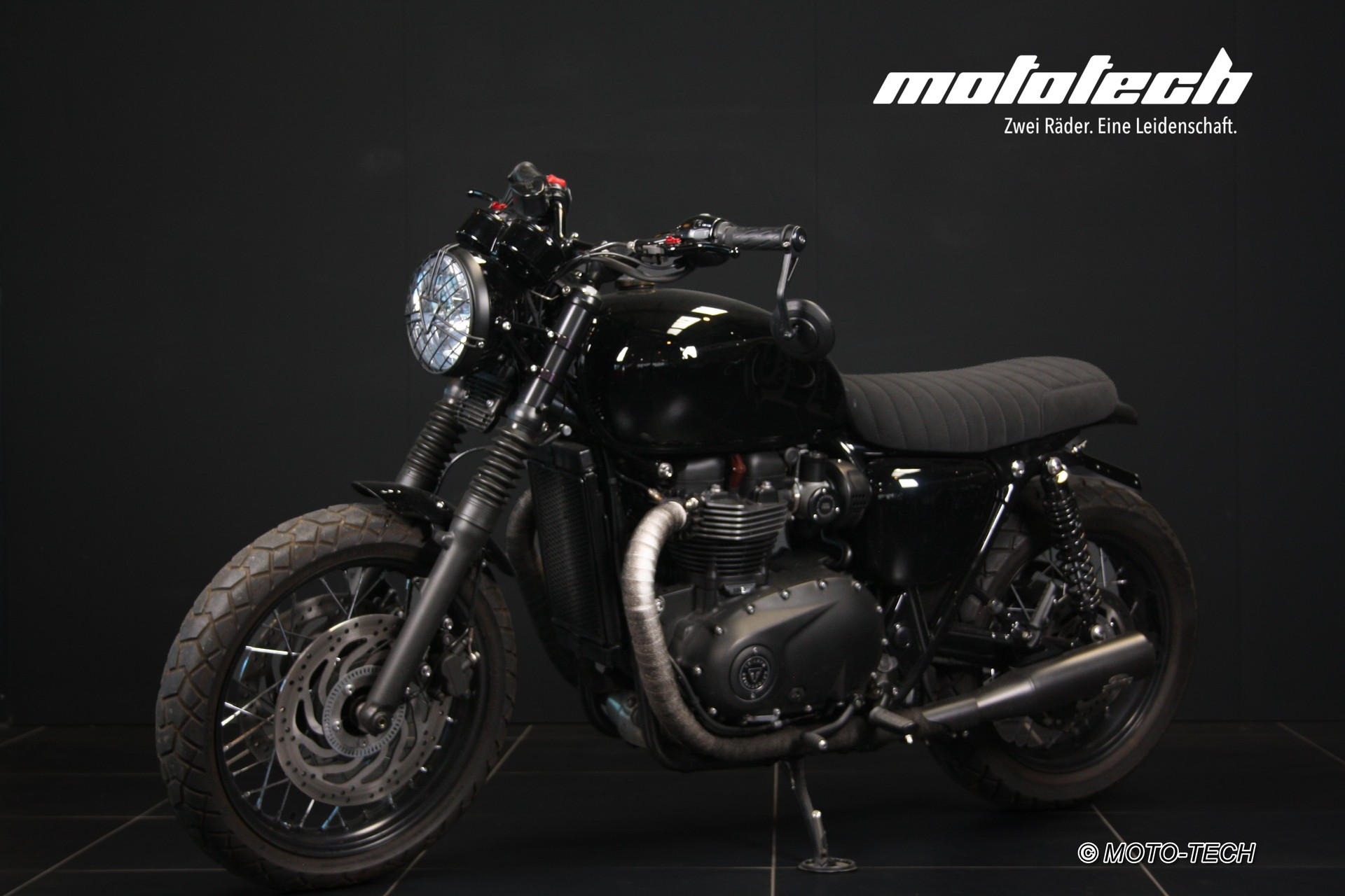 TRIUMPH Bonneville T120 Jekill & Hide-image-5