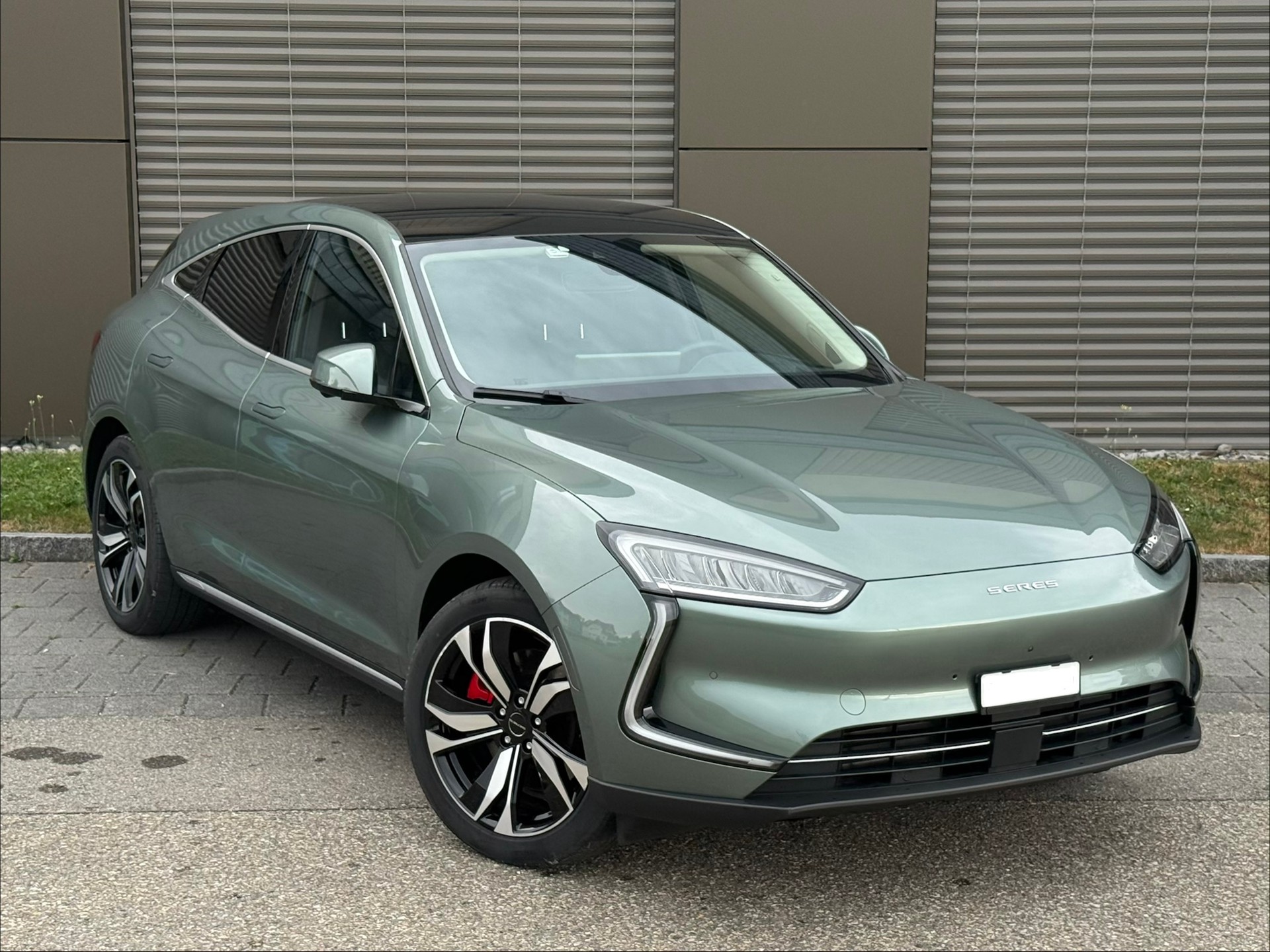 SERES Seres 5 Premium 4WD-image-3