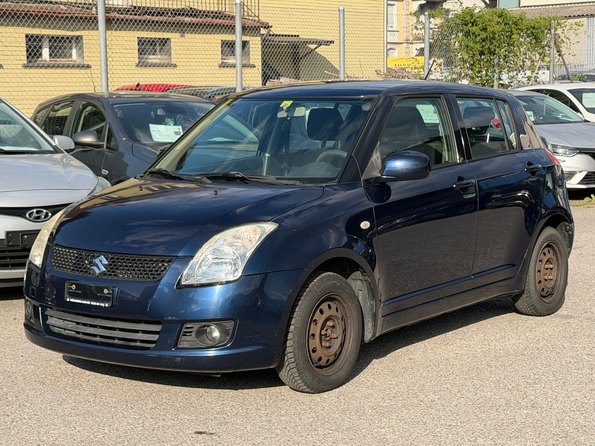 SUZUKI Swift 1.3i 16V GL Top 4x4-image-2