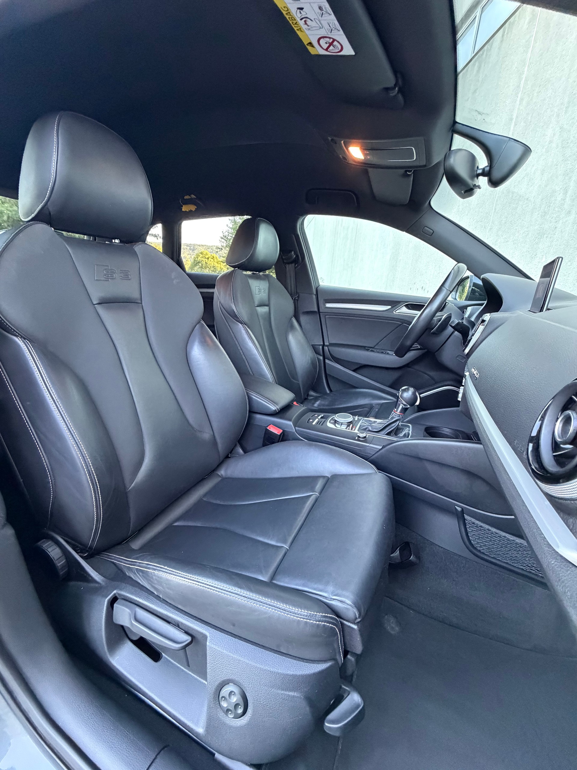 AUDI S3 Sportback 2.0 TFSI quattro S-tronic-image-13