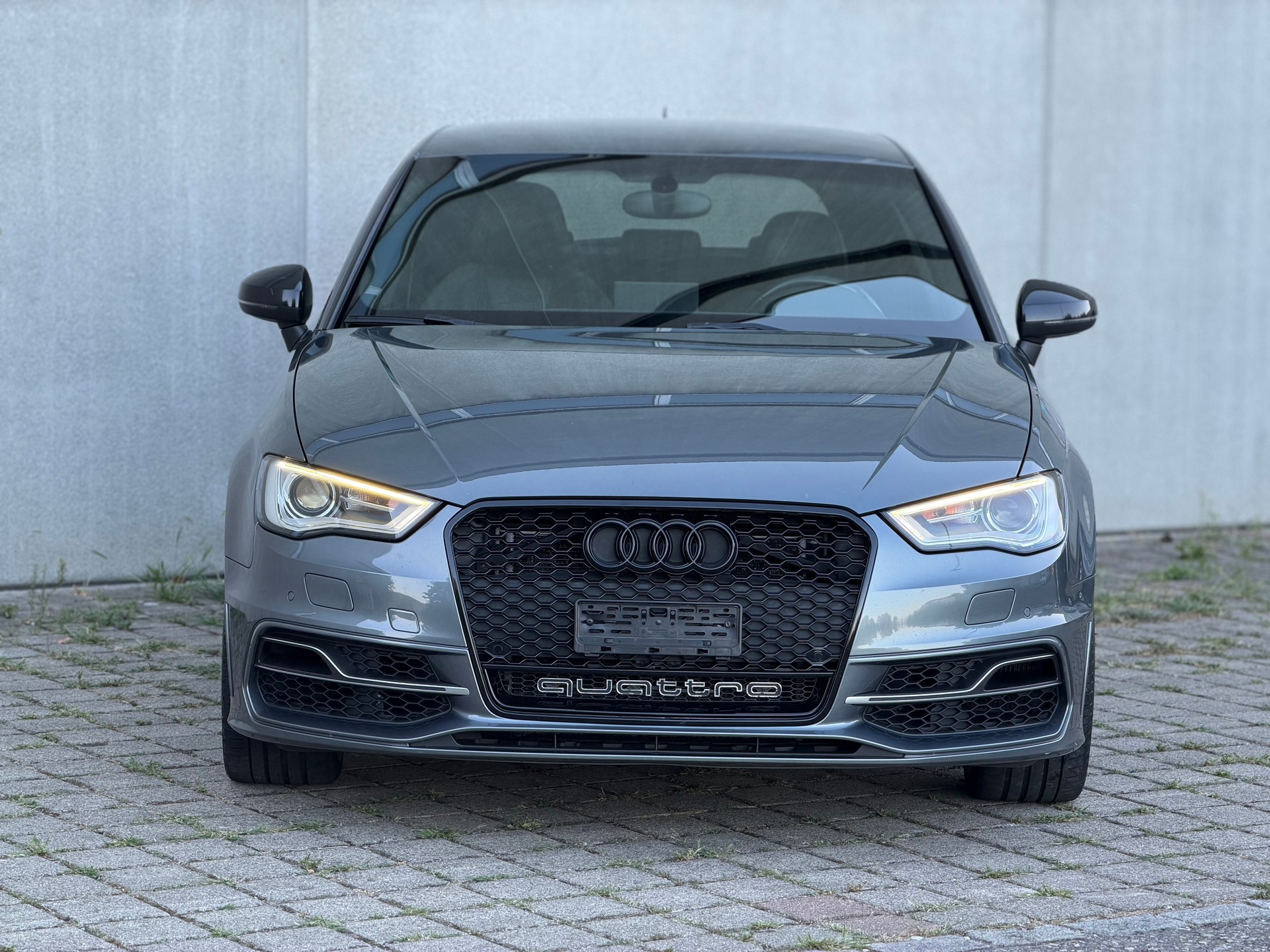 AUDI S3 Sportback 2.0 TFSI quattro S-tronic-showroom-element-2