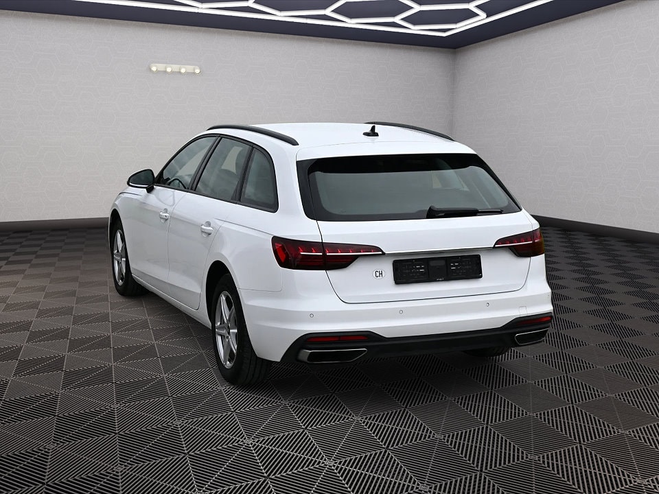 AUDI A4 Avant 2.0 TDI 35 Attraction S-tronic-image-3