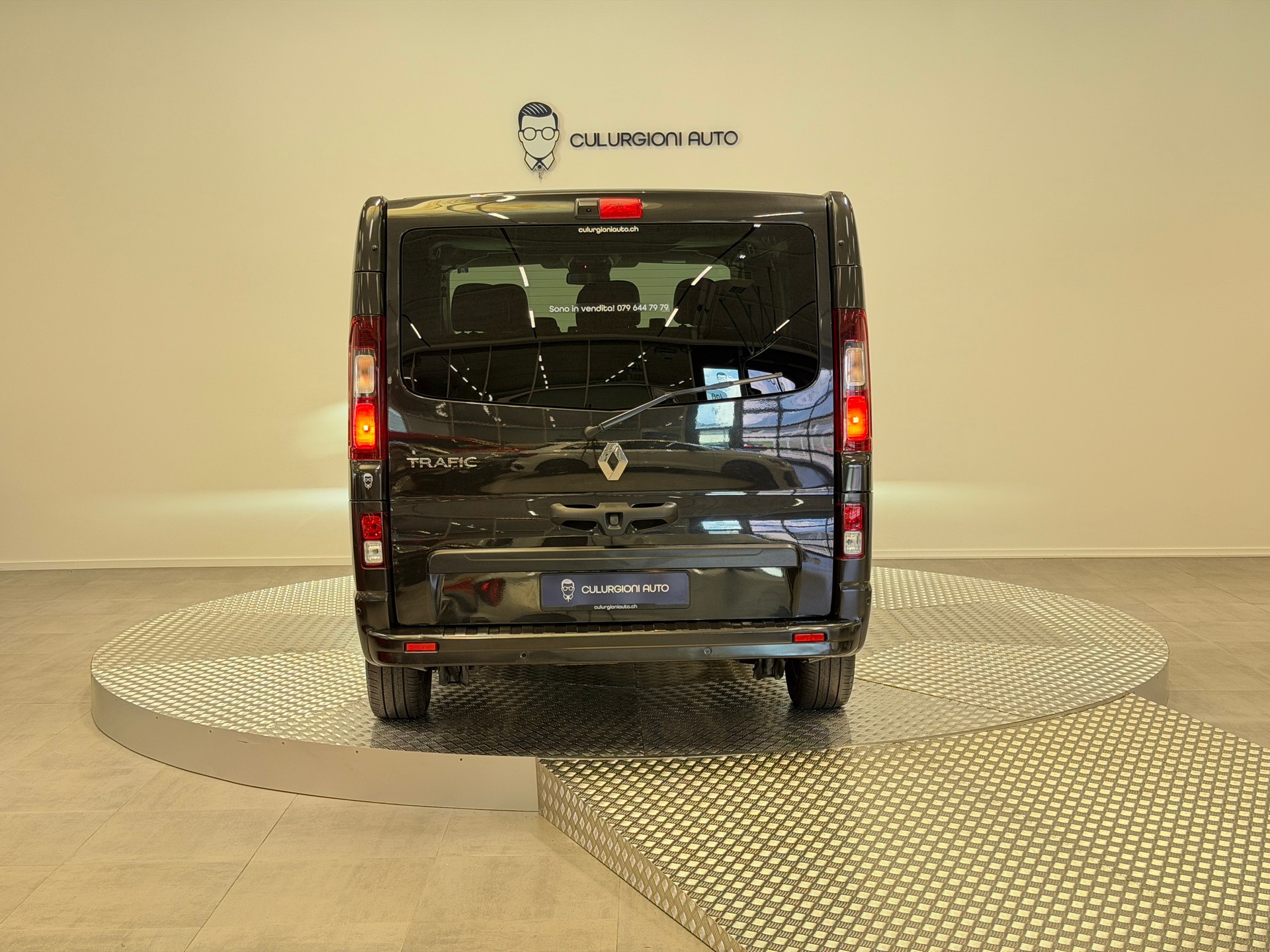 RENAULT Trafic Blue dCi 150 Passenger Evolution EDC-showroom-element-3