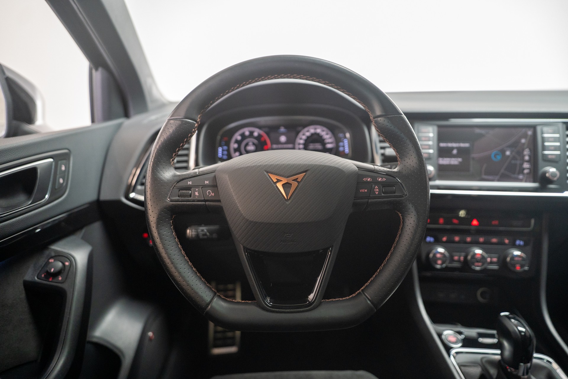 CUPRA Ateca Cupra 2.0 TSI 4Drive DSG / Panorama-Glasdach / 360°Kamera / Tempomat-image-17