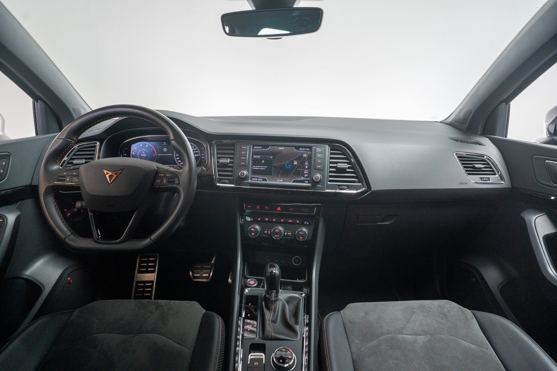 CUPRA Ateca Cupra 2.0 TSI 4Drive DSG / Panorama-Glasdach / 360°Kamera / Tempomat-image-16