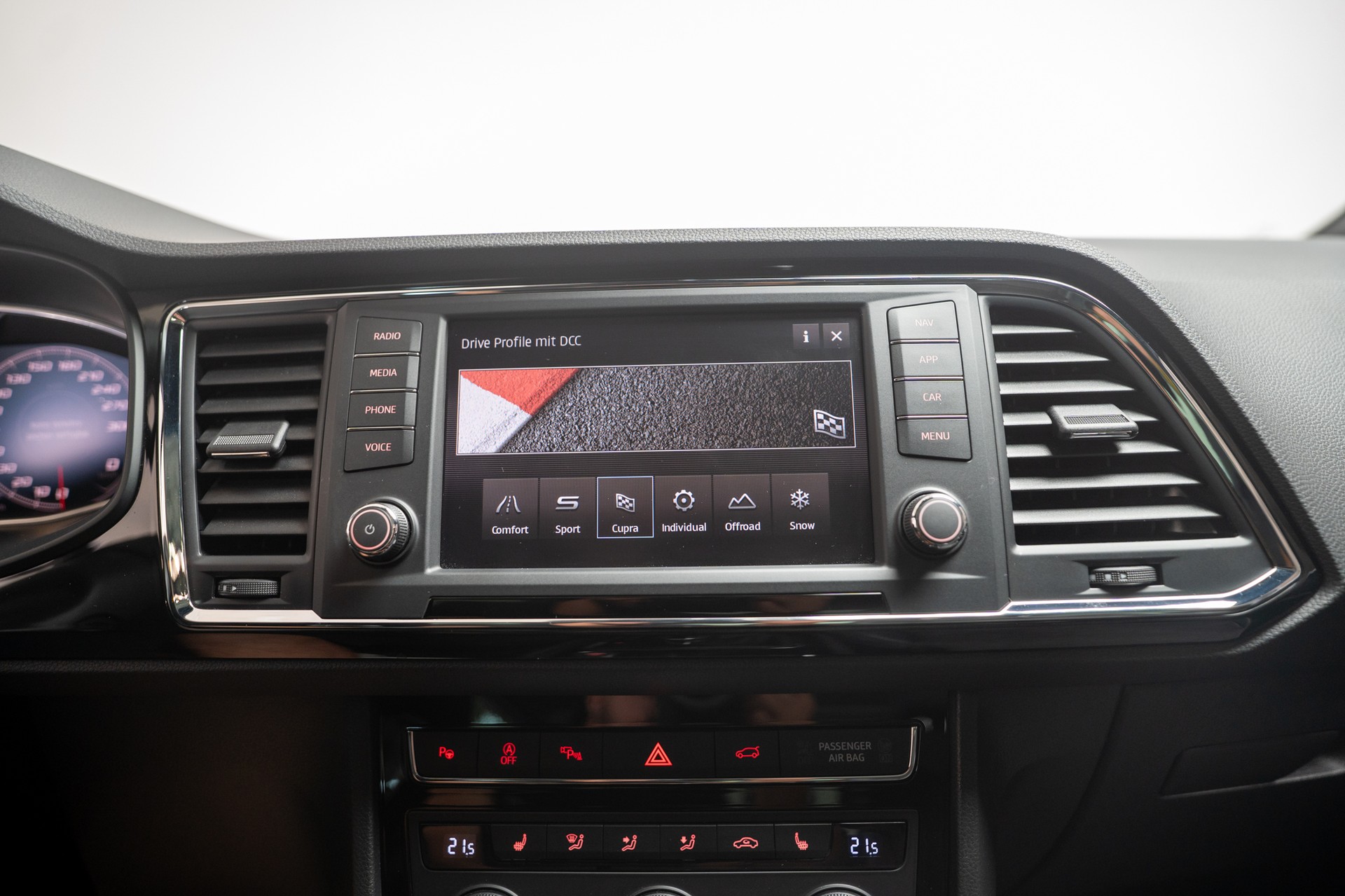 CUPRA Ateca Cupra 2.0 TSI 4Drive DSG / Panorama-Glasdach / 360°Kamera / Tempomat-image-25