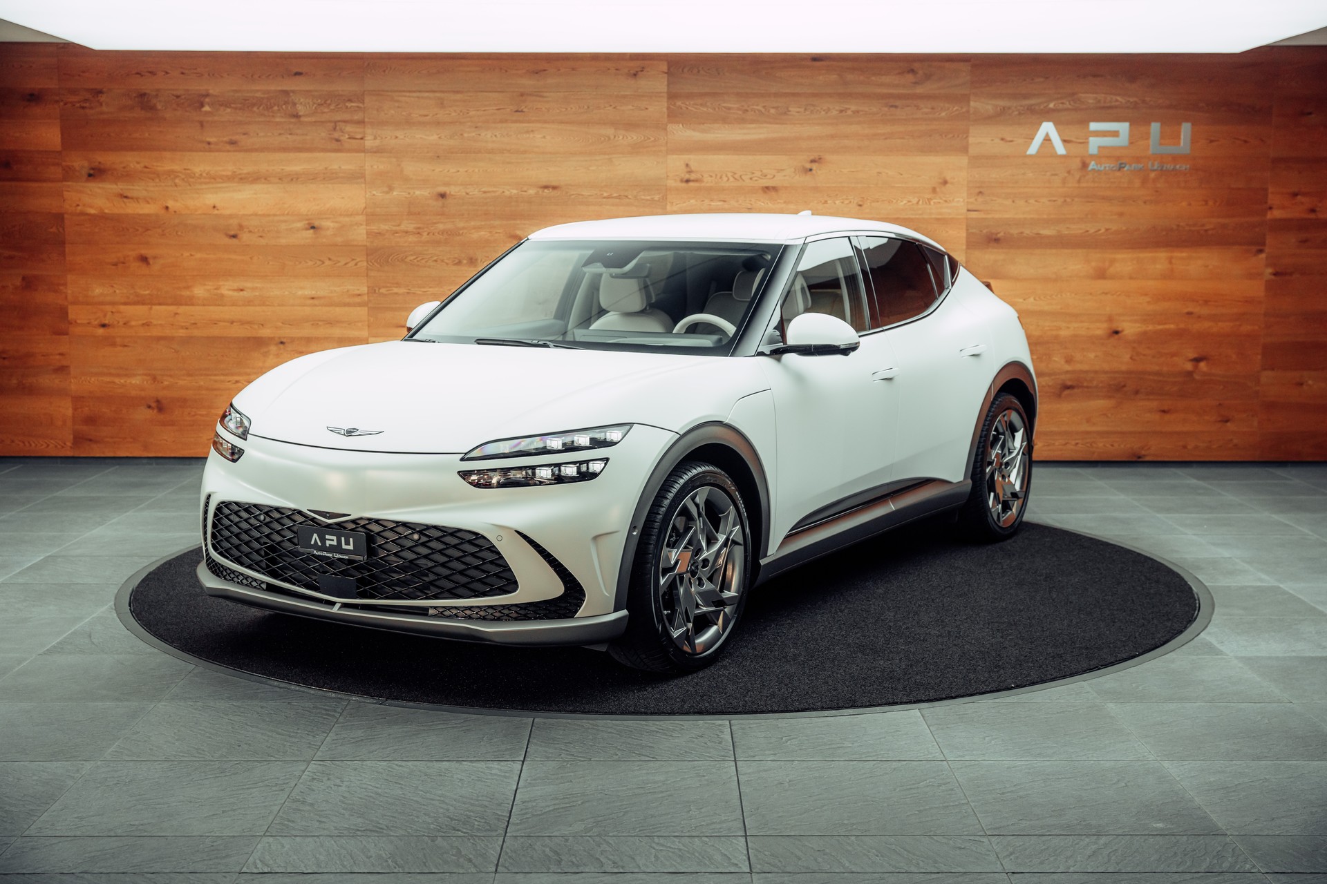 GENESIS GV60 77.4 kWh Sport Plus AWD-showroom-element-3