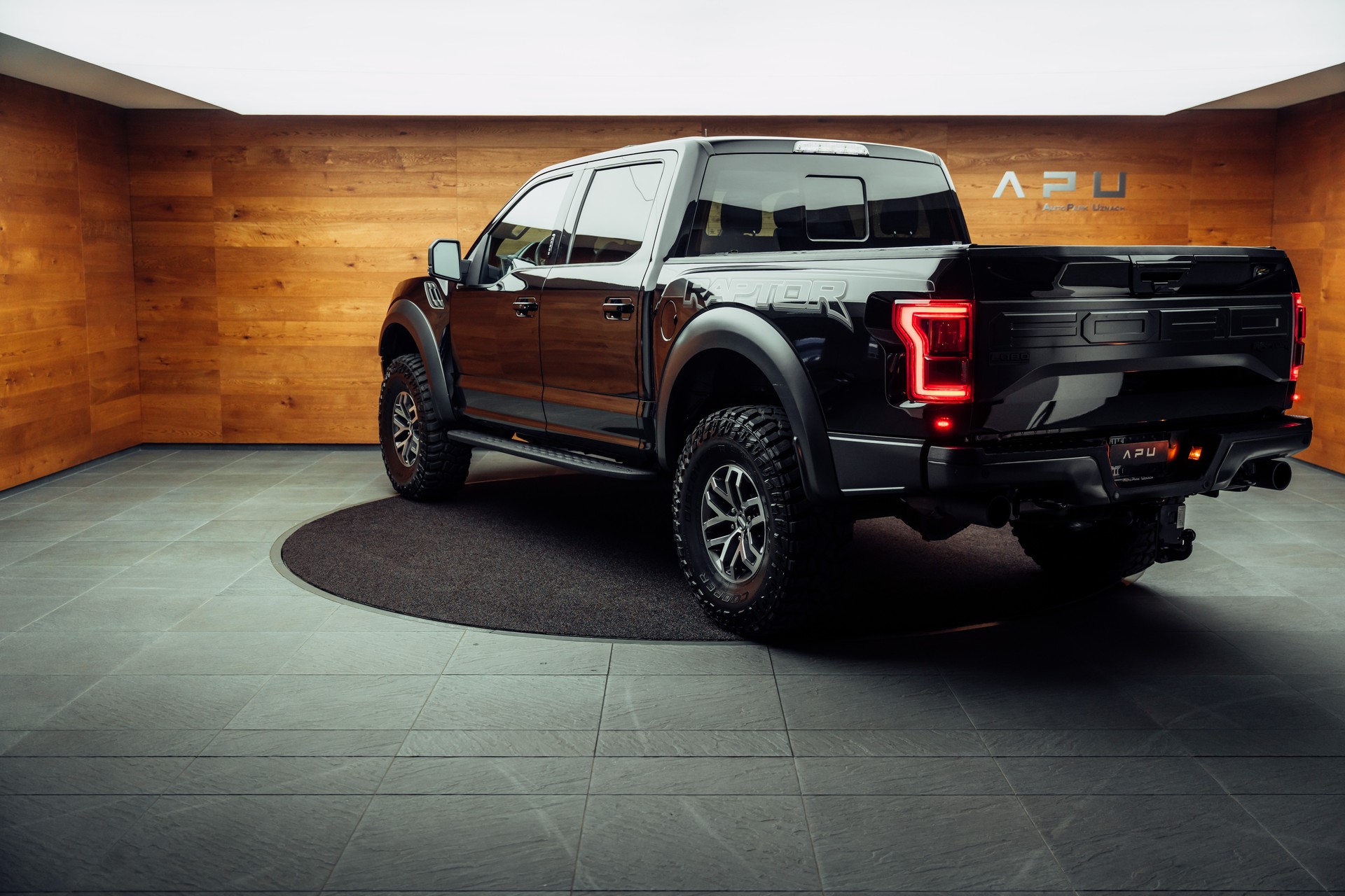 FORD F-150 Raptor SuperCrew 3.5 EcoBoost V6 4x4-showroom-element-2