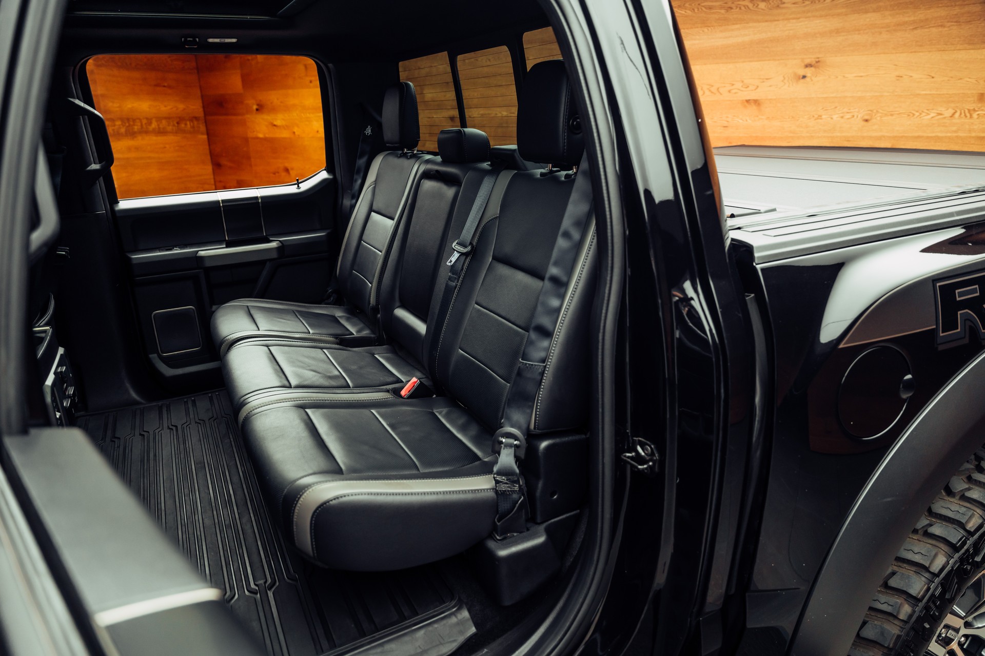 FORD F-150 Raptor SuperCrew 3.5 EcoBoost V6 4x4-image-6