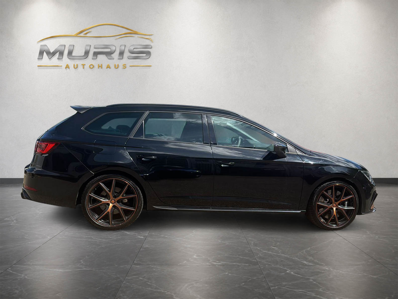 SEAT Leon ST 2.0 TSI Cupra 300 4 Drive DSG-image-4