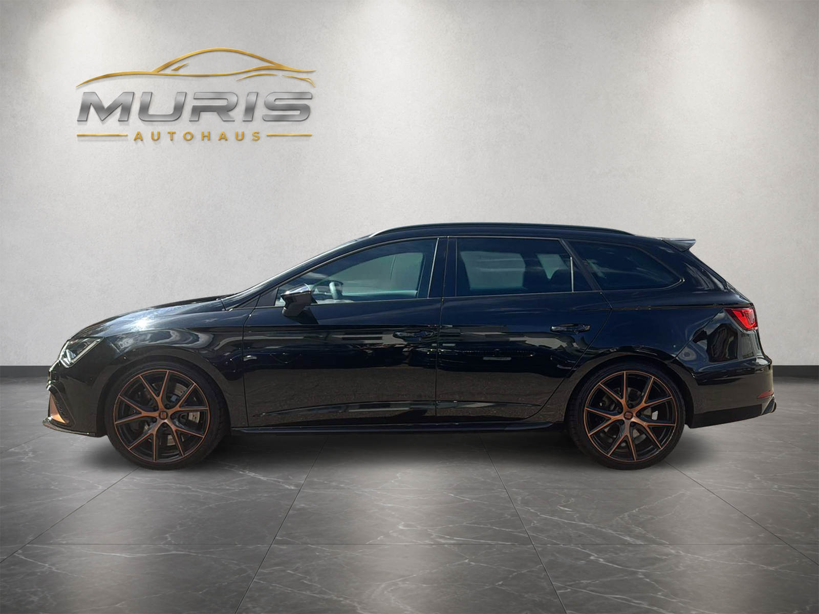 SEAT Leon ST 2.0 TSI Cupra 300 4 Drive DSG-showroom-element-1