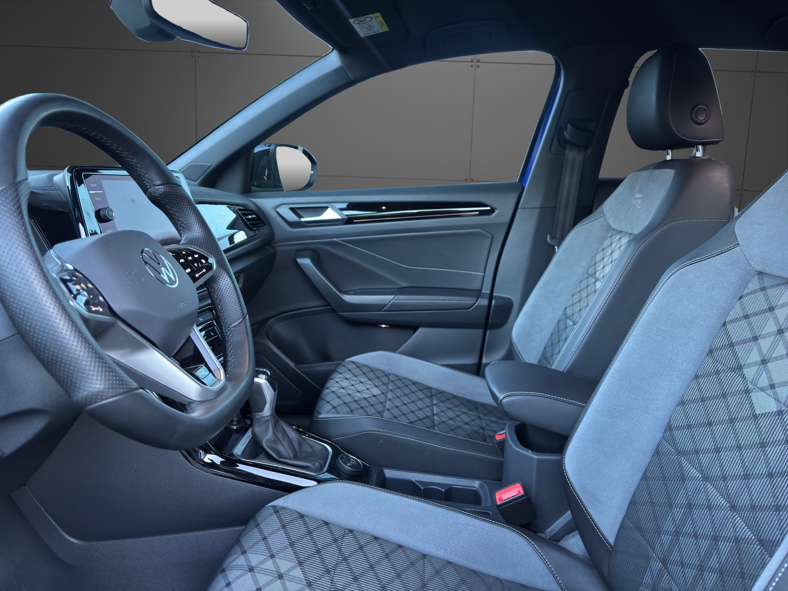 VW T-Roc 2.0 TSI R-Line DSG 4Motion-showroom-element-2