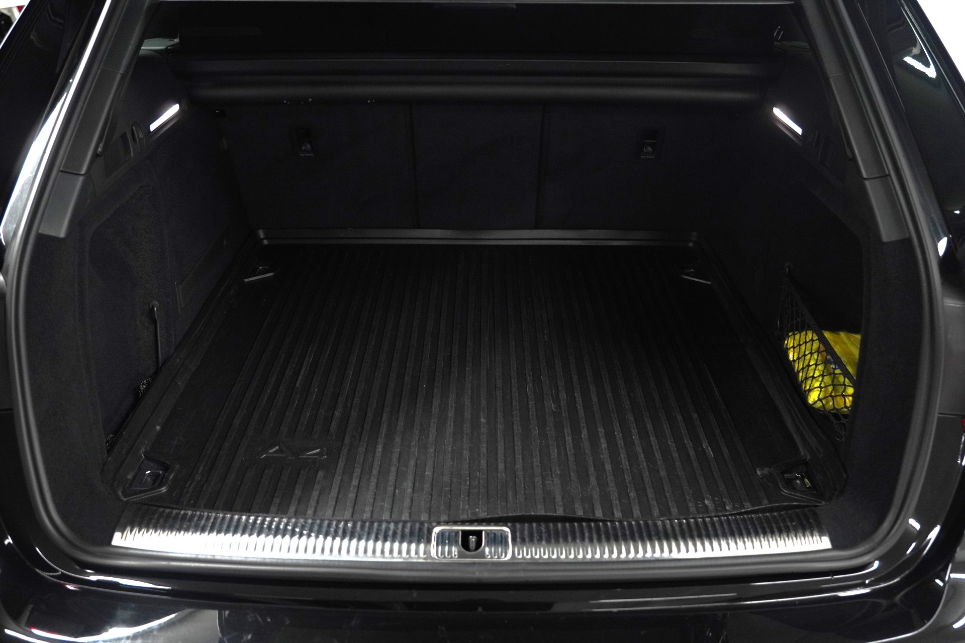 AUDI RS4 Avant 2.9 TFSI quattro tiptronic-image-28