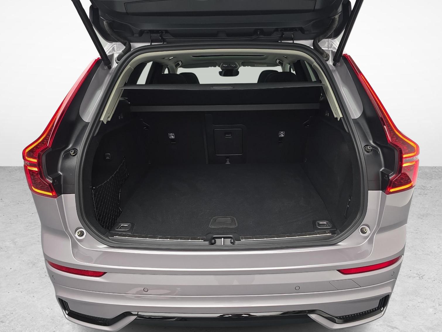 VOLVO XC60 2.0 T6 TE Ultra Dark eAWD-image-11