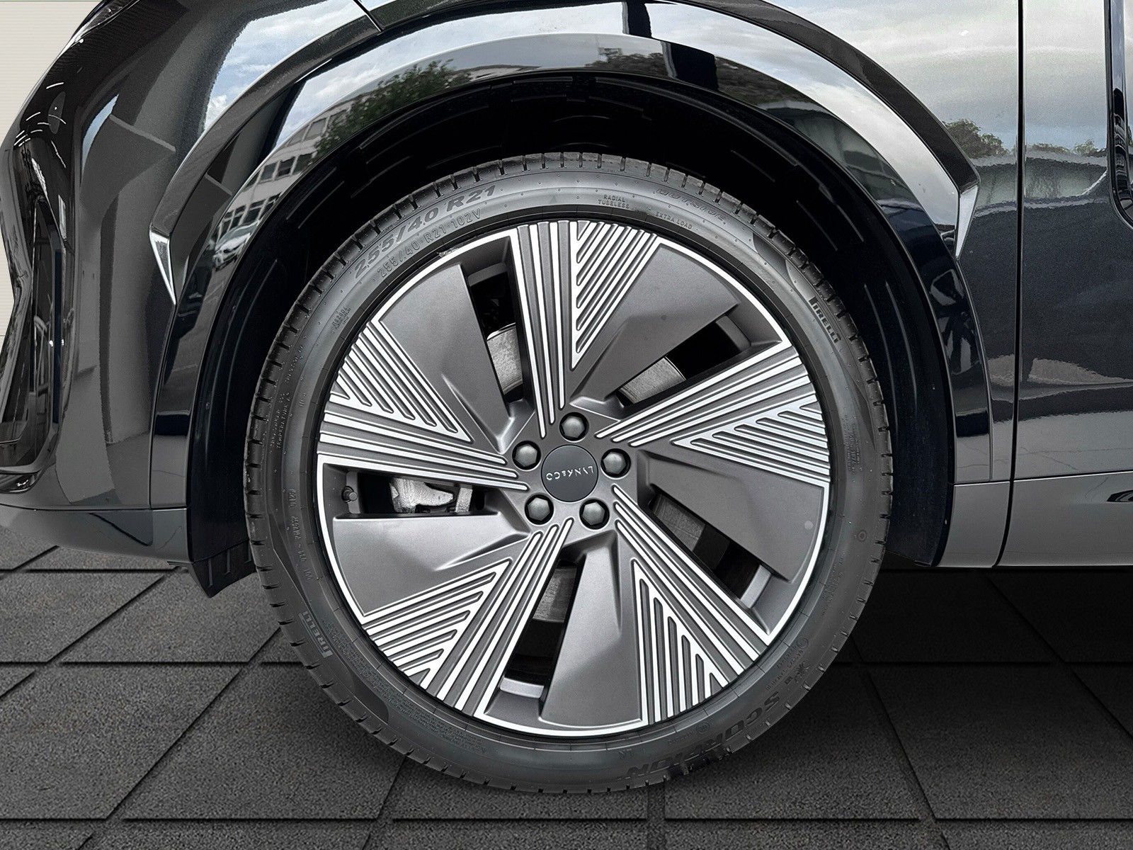 LYNK & CO 08 1.5 PHEV More-image-5