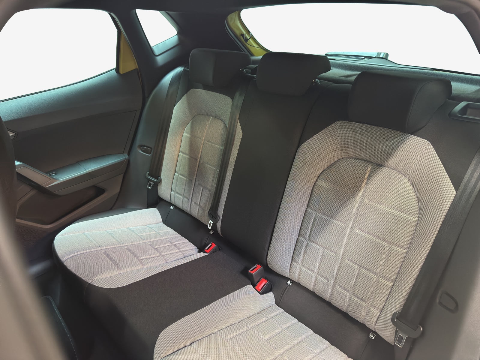 SEAT Ibiza 1.0 EcoTSI FR DSG-image-11