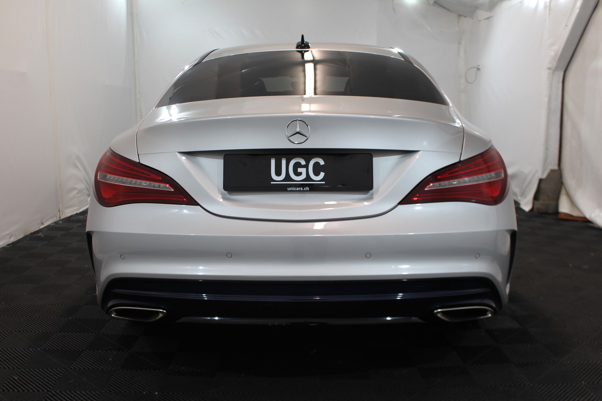 MERCEDES-BENZ CLA 220 AMG Line 4m-image-4