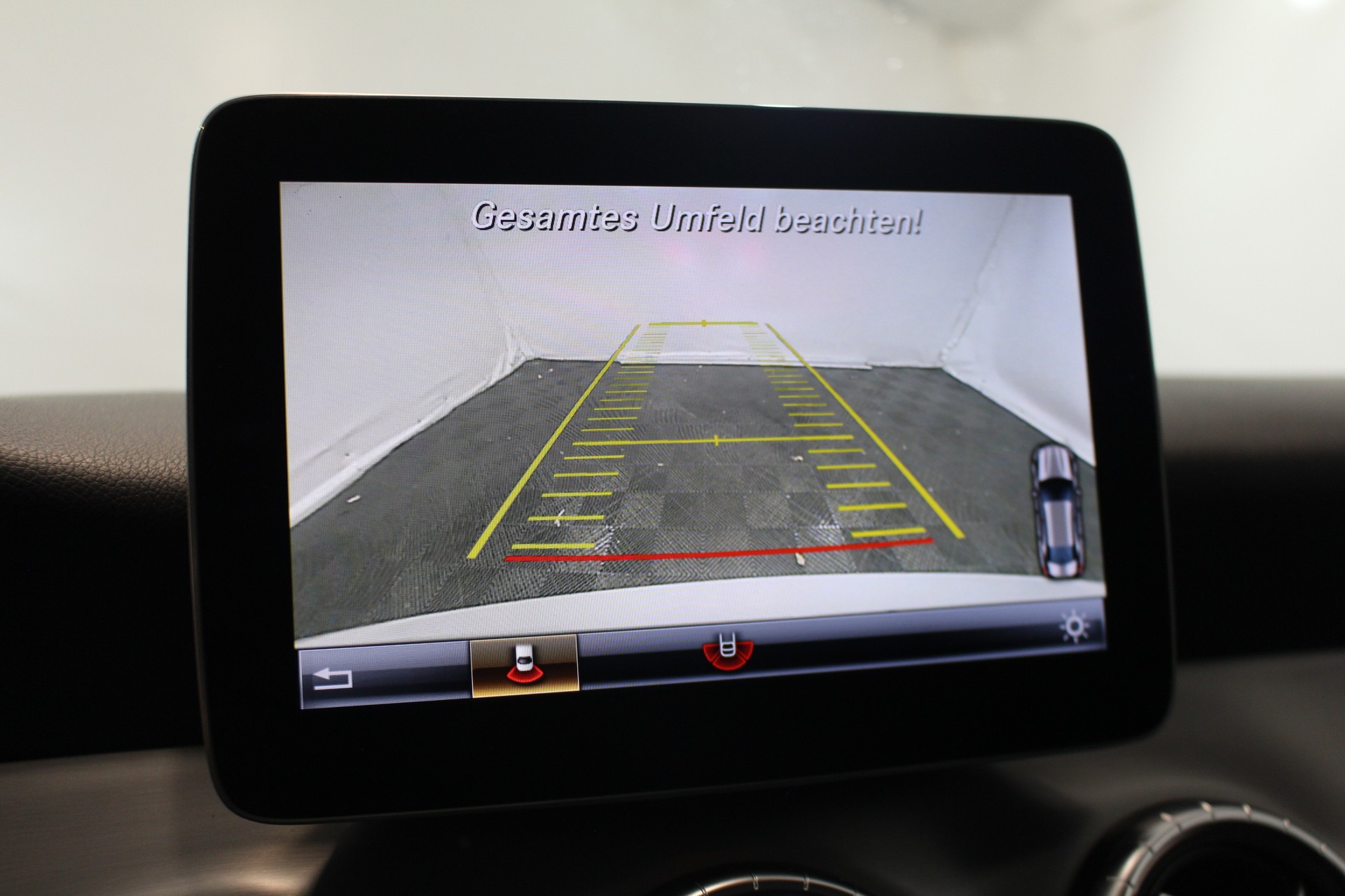 MERCEDES-BENZ CLA 220 AMG Line 4m-image-19