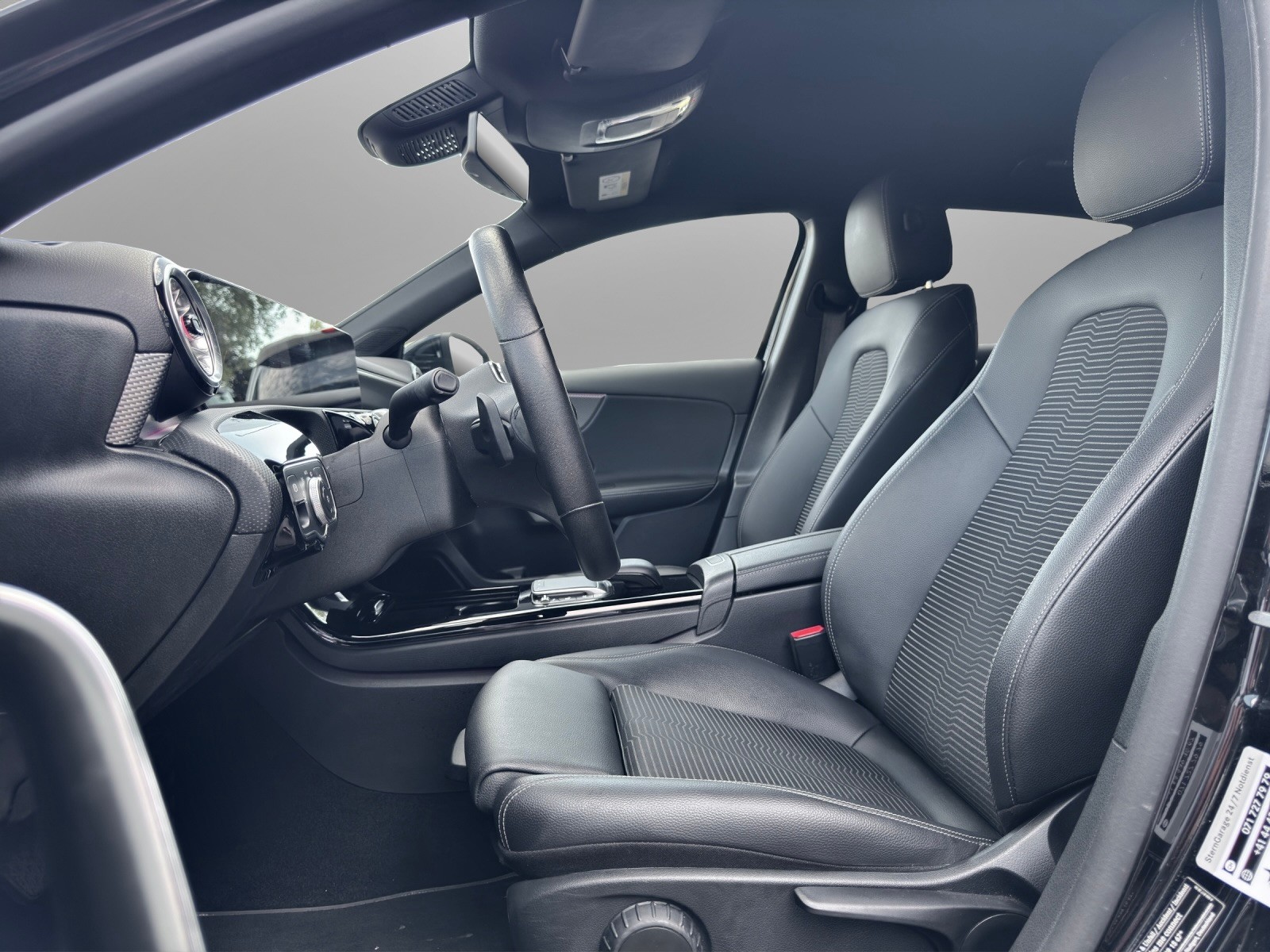 MERCEDES-BENZ A 180 Night Star 7G-DCT-image-7