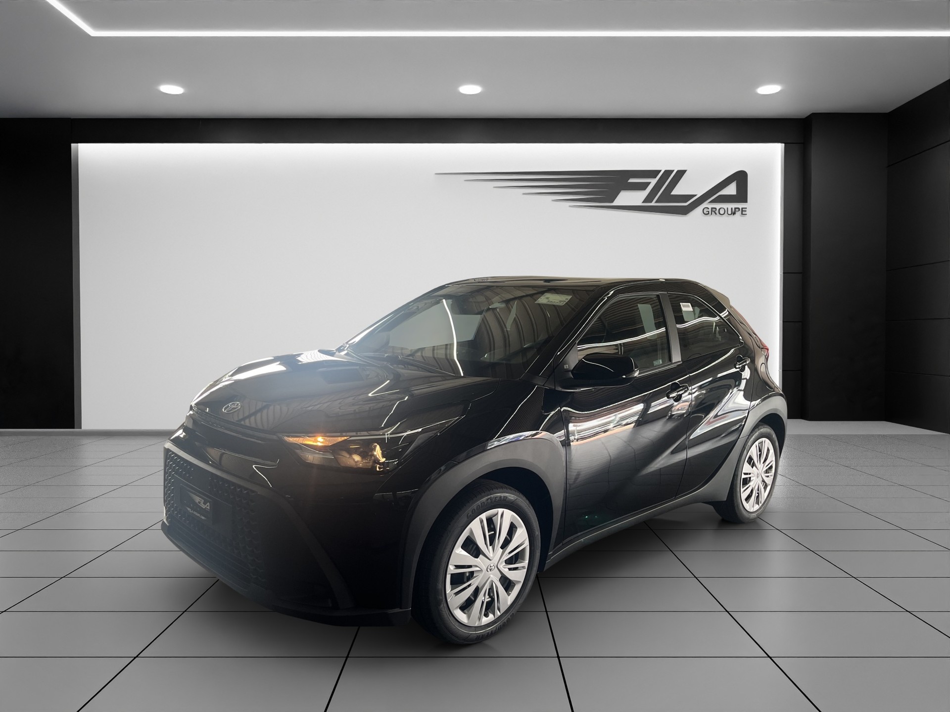 TOYOTA AYGO X 1.5 VVT-i HSD Comfort-showroom-element-1