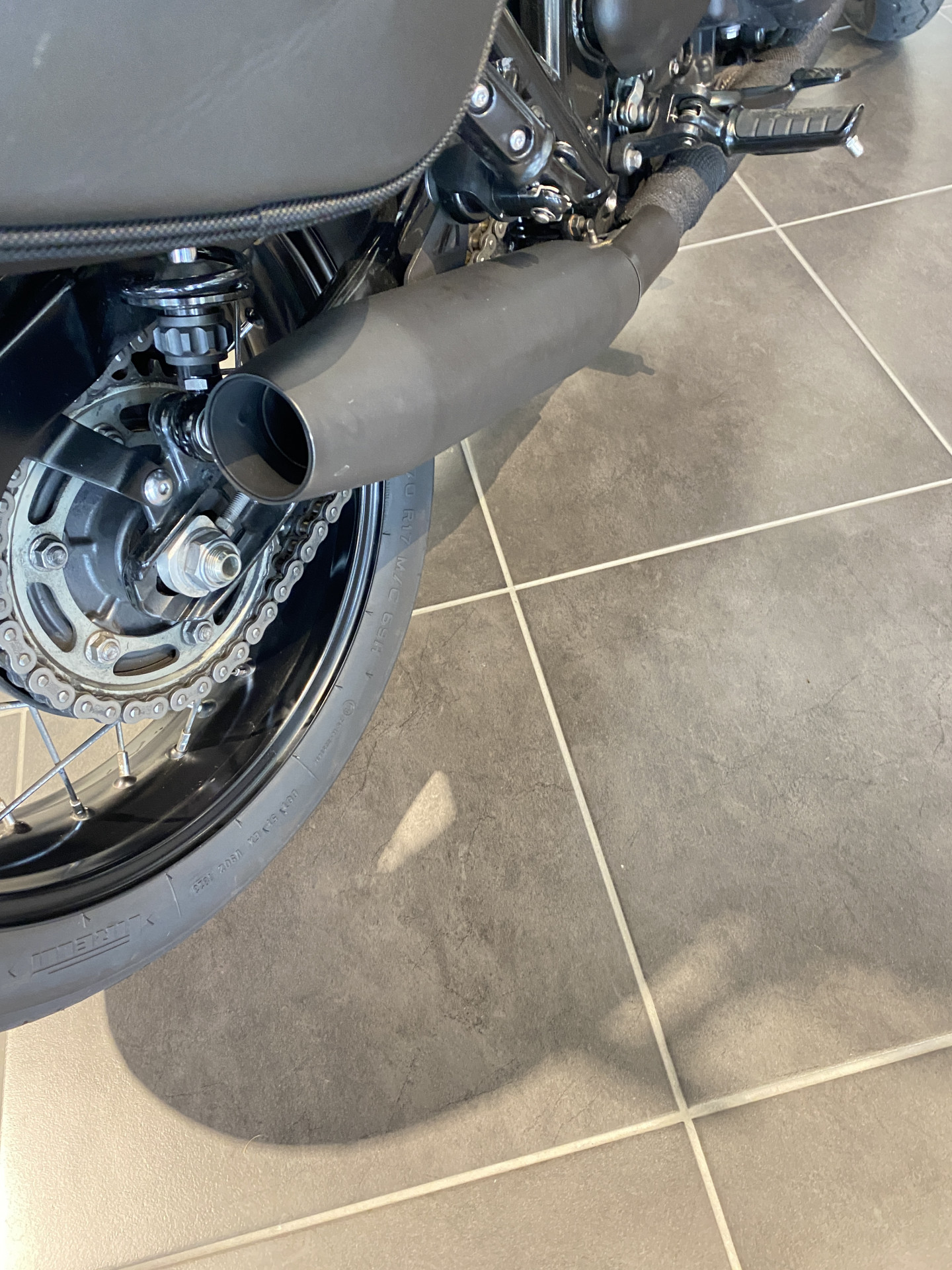 TRIUMPH Bonneville T120 Black-image-9